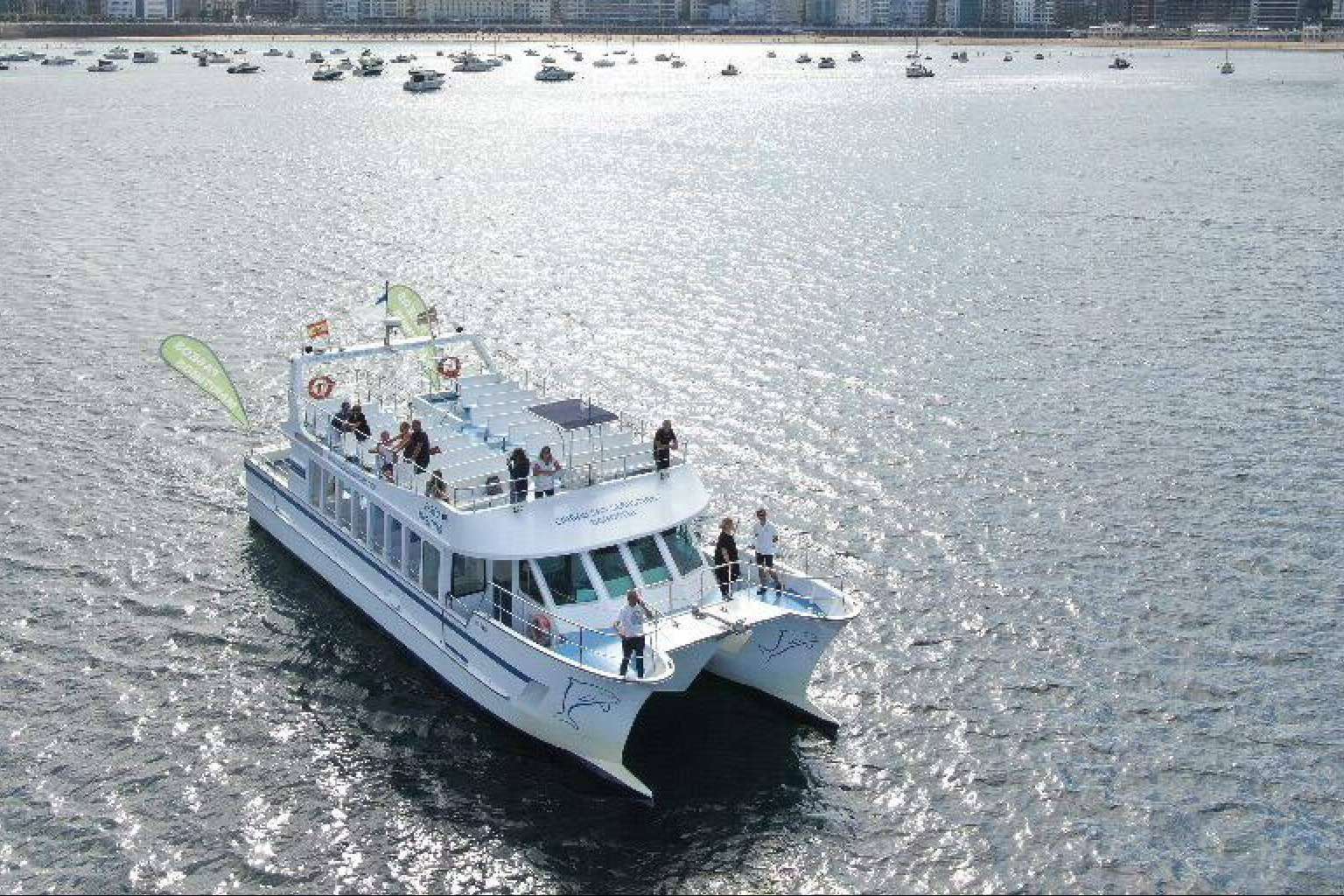 Alquiler en exclusiva para visitar la costa guipuzcoana de la mano de Ciudad San Sebastián