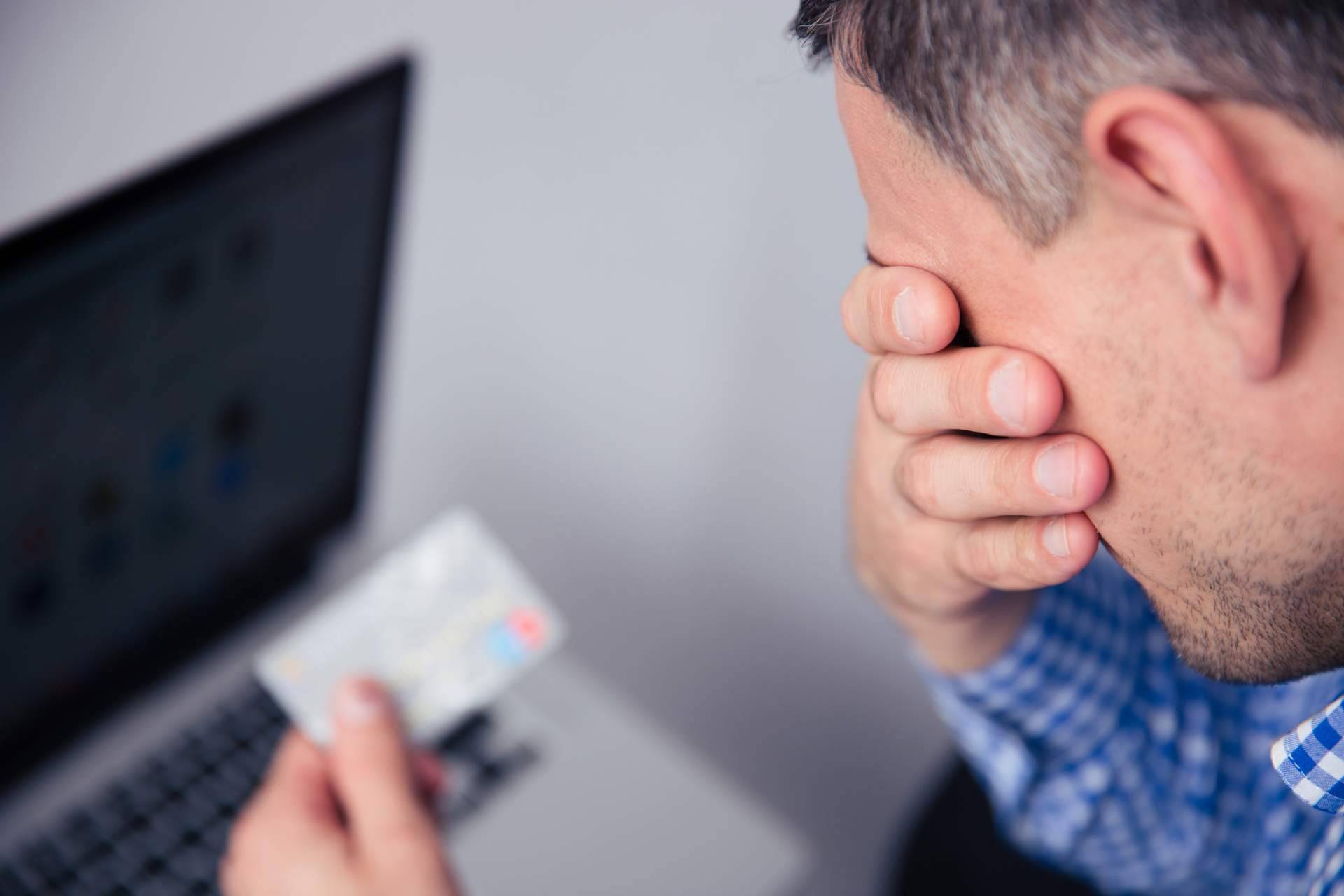Cómo actuar ante el robo o pérdida de la tarjeta en el extranjero
