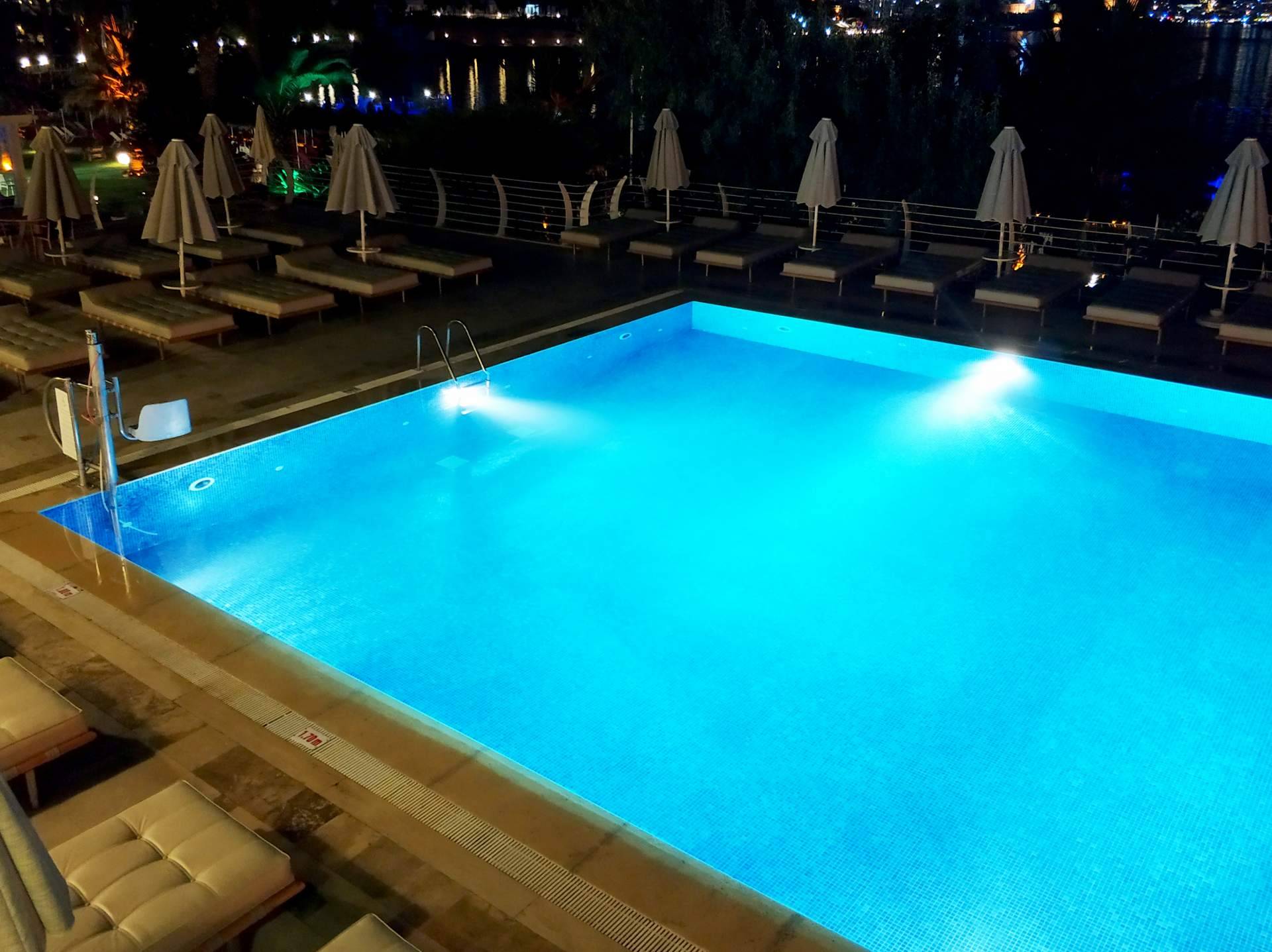 El servicio de Swimhome en iluminación para piscinas