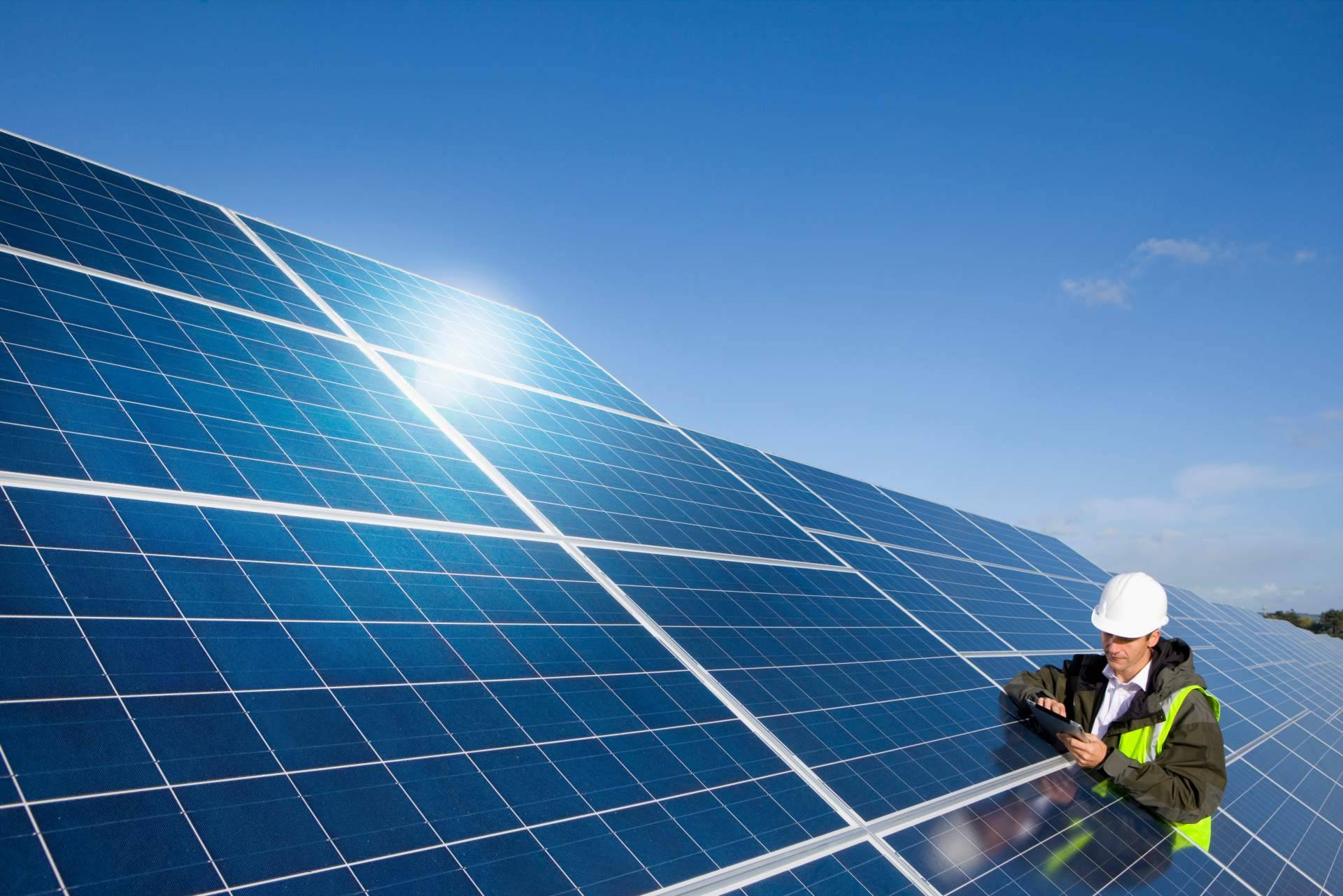 Las ventajas de usar placas solares, por Placasolar.info