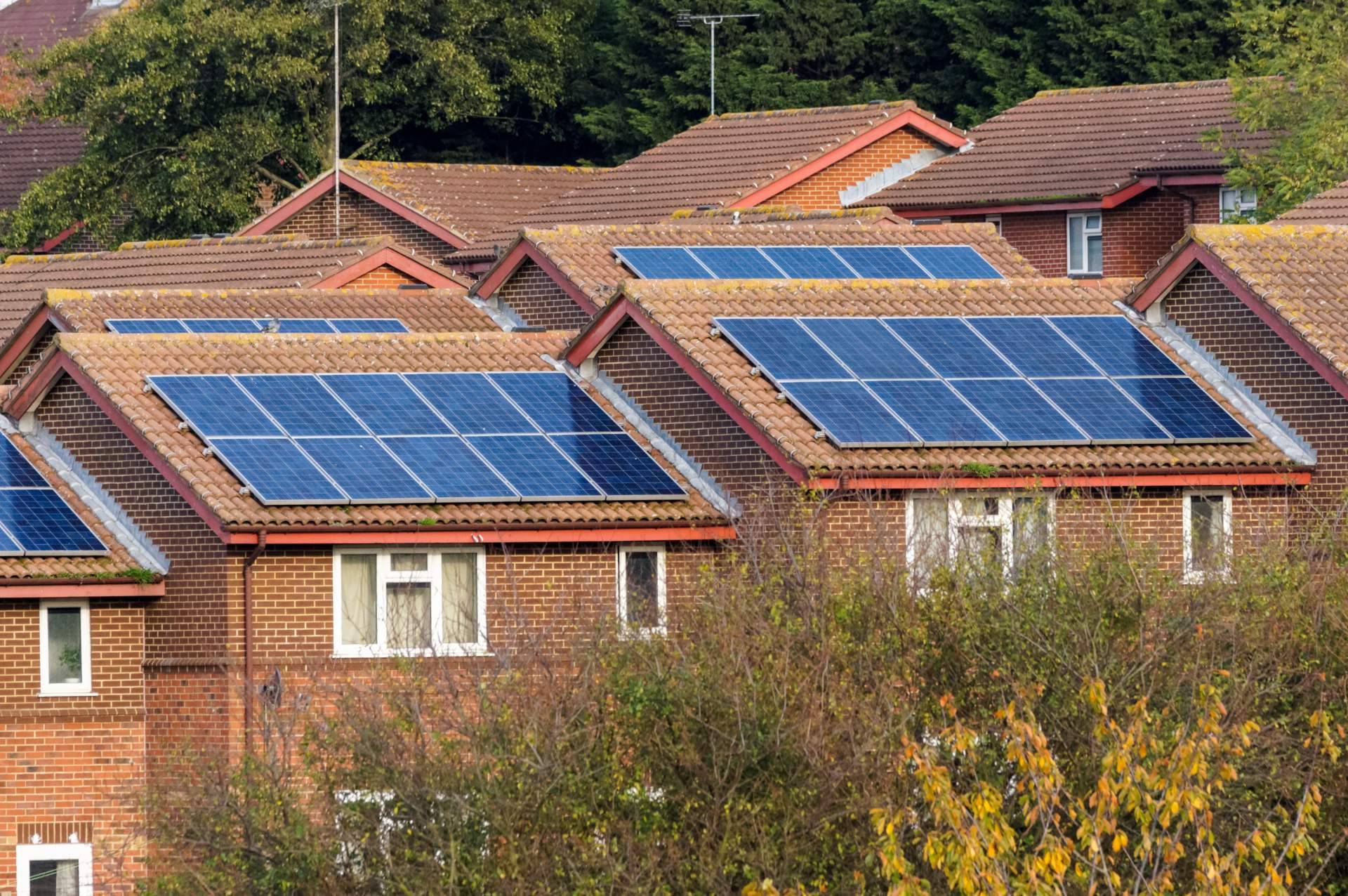 Las condiciones para instalar placas solares en casa