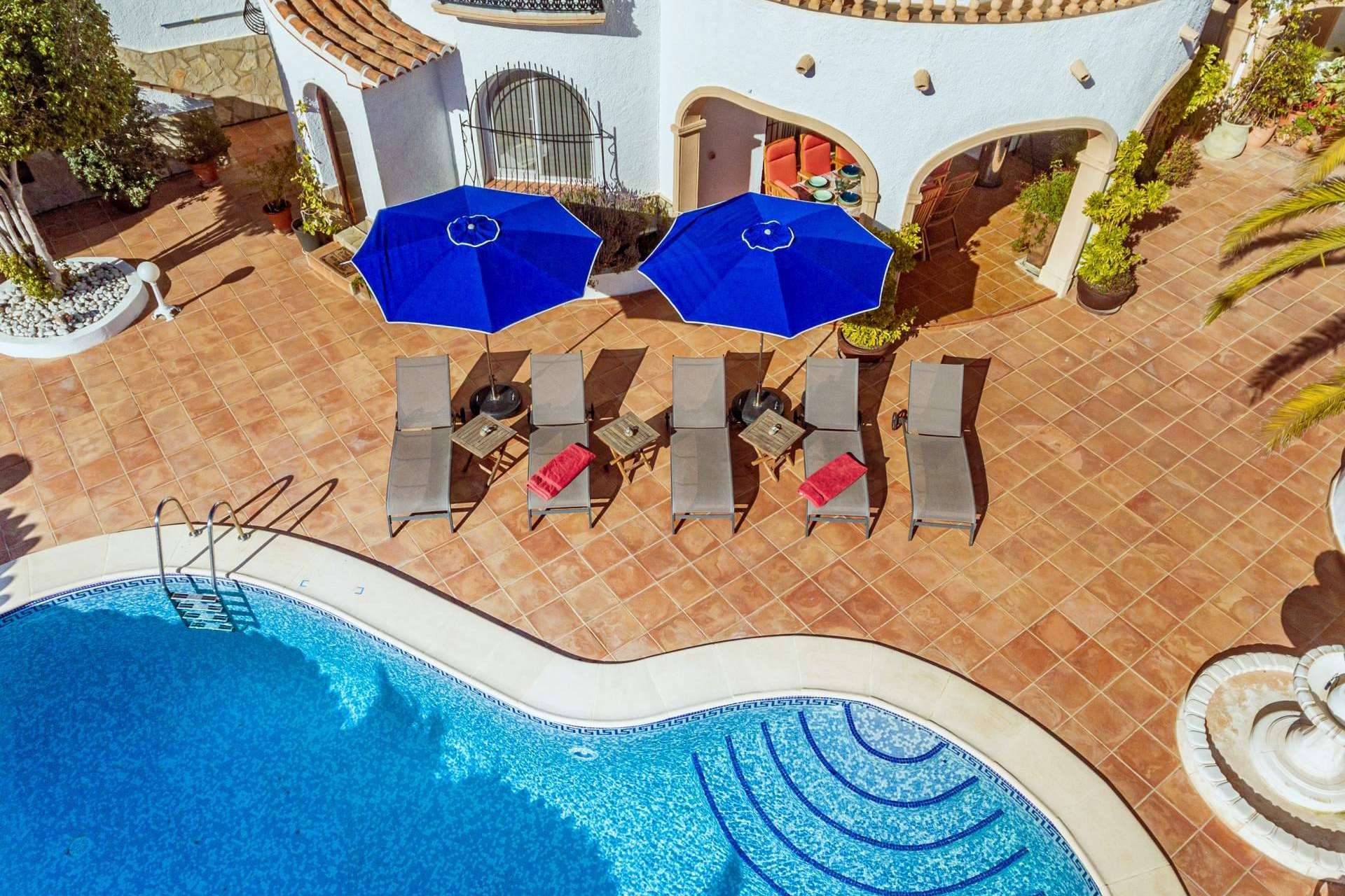 Comprar una casa en la costa puede salir gratis con Rock Rentals y YourHouseInSpain.com