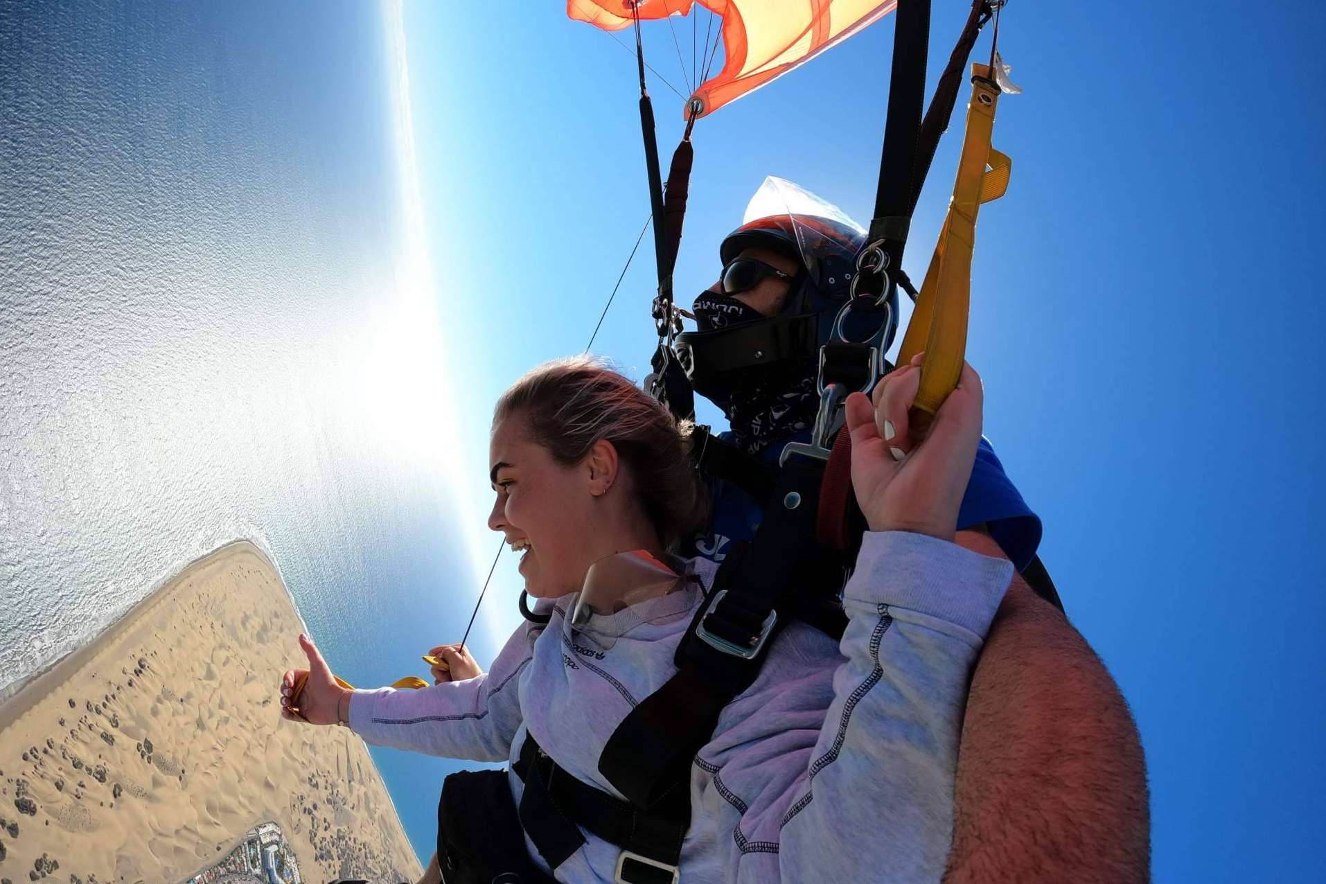 Un regalo original que cambia la vida, el paracaidismo tándem en Gran Canaria de la mano de iJump