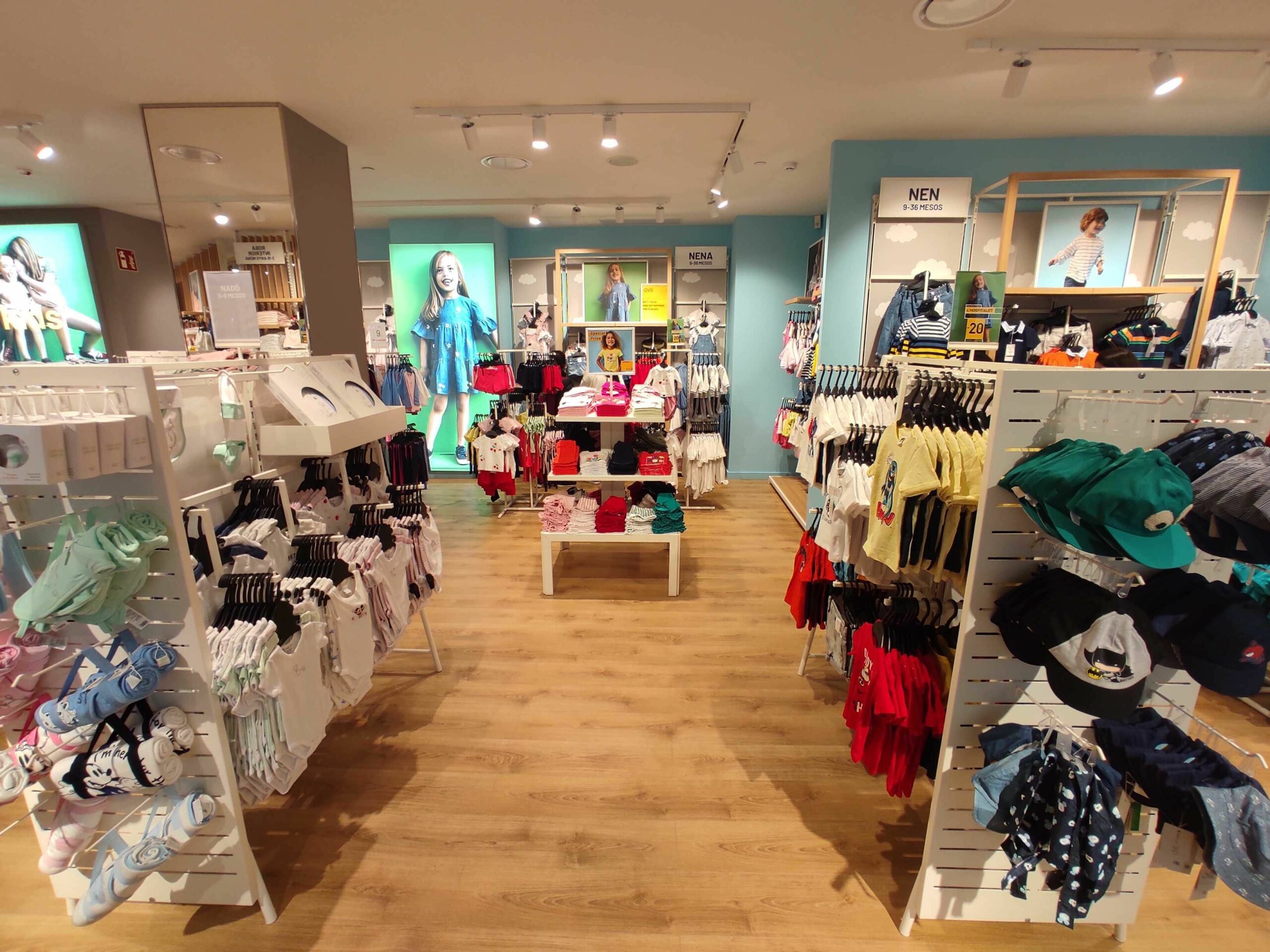 La Farga potencia su oferta en moda infantil con la llegada de OVS Kids