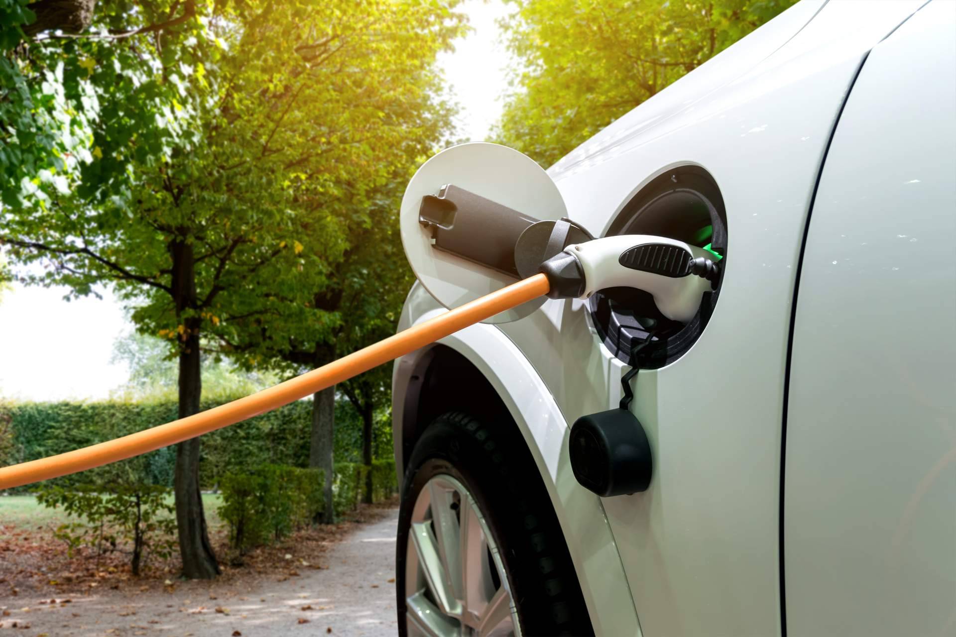 La contribución de los coches híbridos en la reducción de los niveles de contaminación del medioambiente