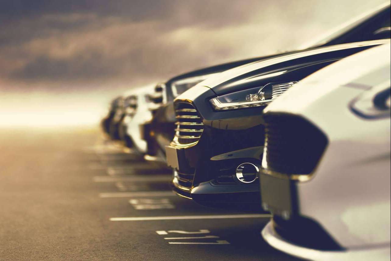 Alquiler de coches de lujo para vivir la experiencia de conducción al máximo con Rent Car Deluxe