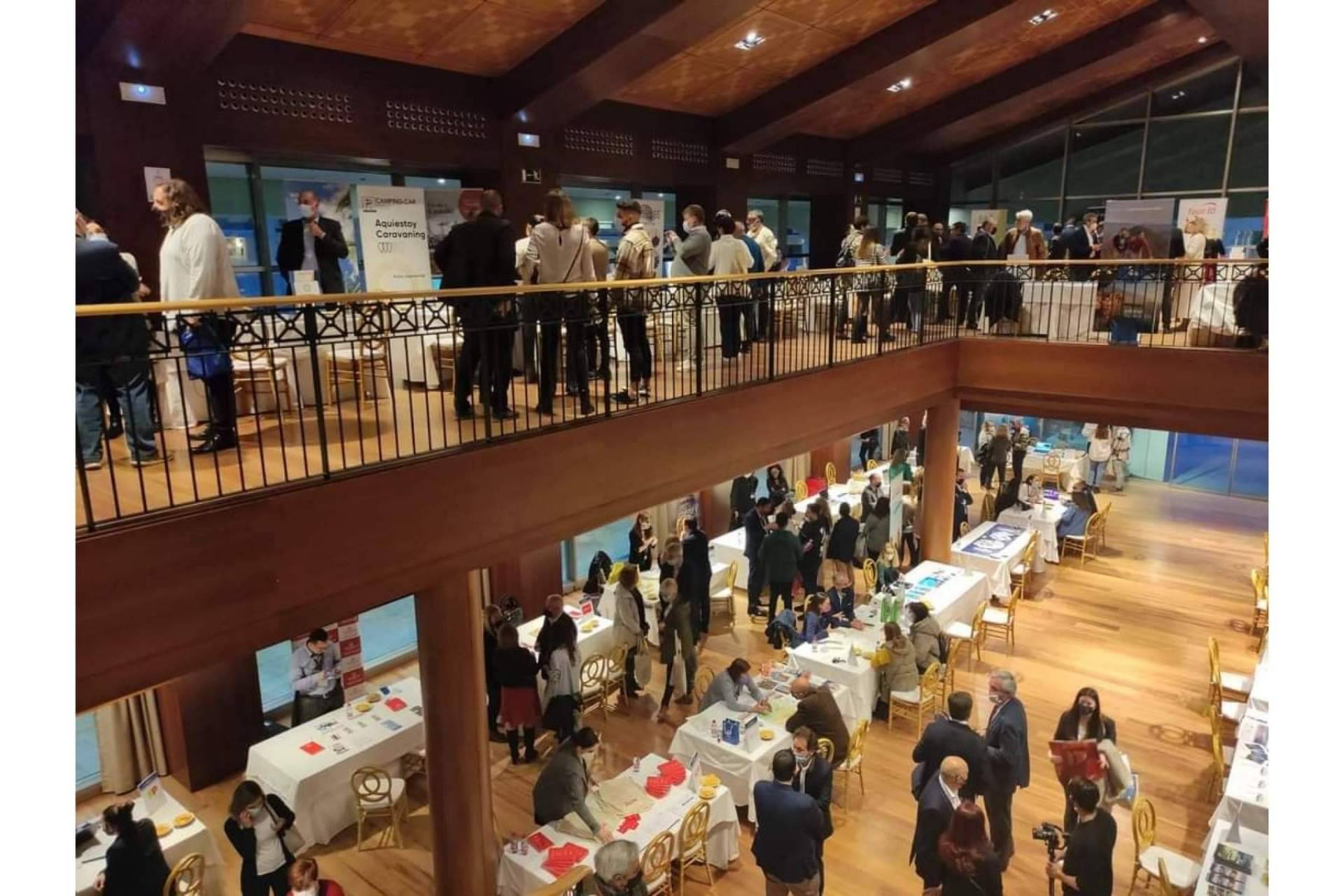 La AEVAV reúne a representantes de compañías turísticas e instituciones valencianas en su workshop