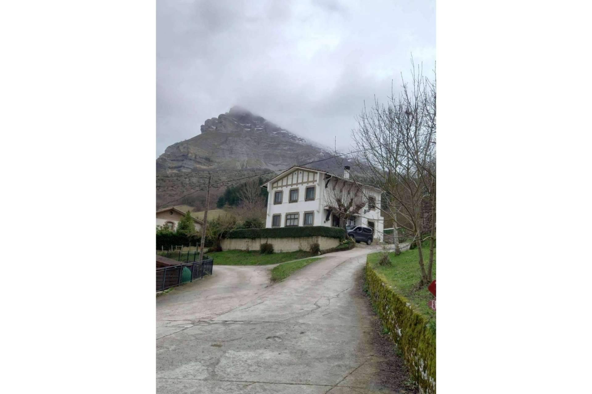 Descubrir Navarra y alojarse en la Casa Rural Ixurkonea