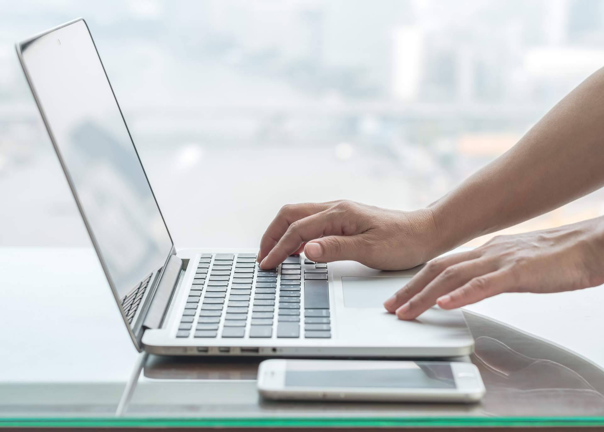 ¿Quién ha dicho que el inglés se aprende mejor en persona? Las múltiples ventajas de los cursos de inglés online
