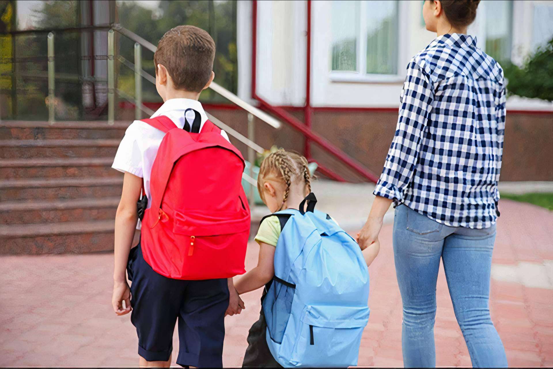 Familias, en busca y captura de centro educativo