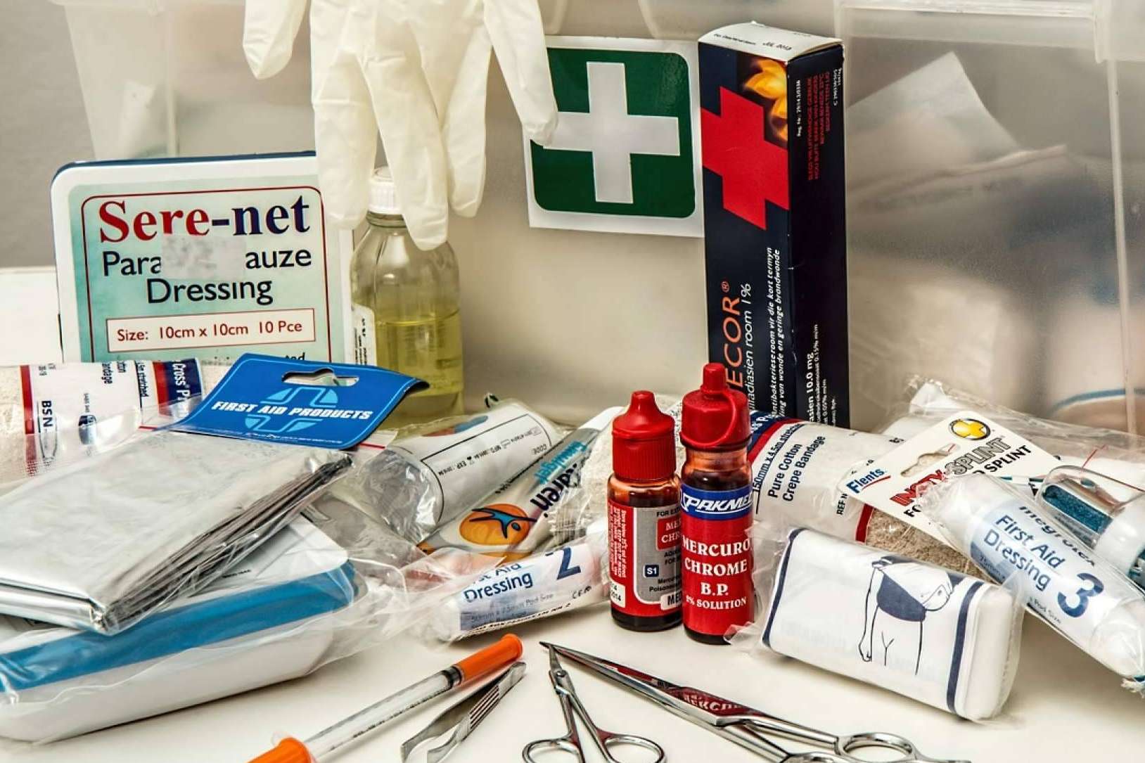 Listado de clínicas dentales y una amplia base de datos de farmacias en BancoDatos