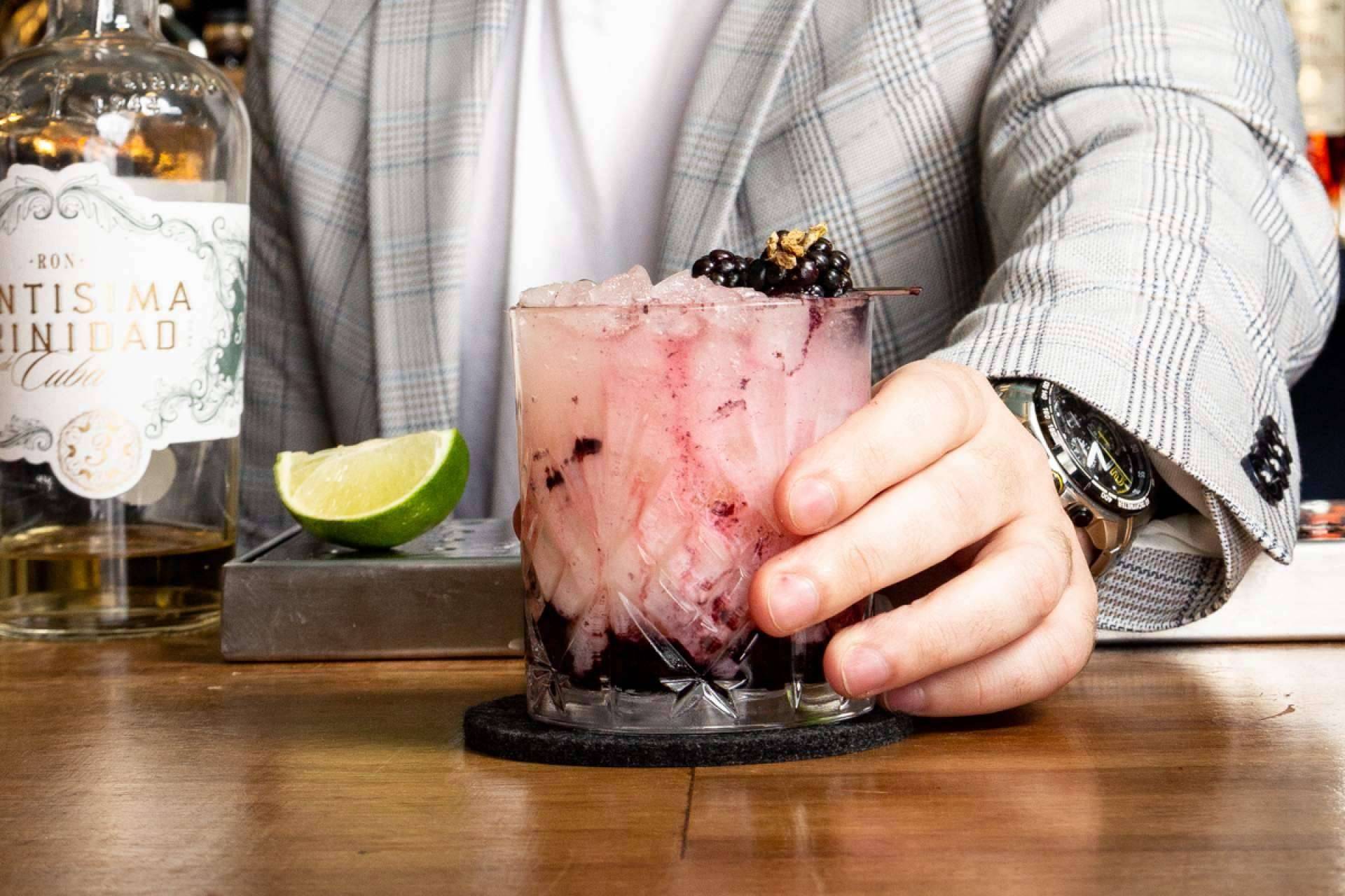 El curso de Escuela Coctelería de Madrid para formarse como bartender
