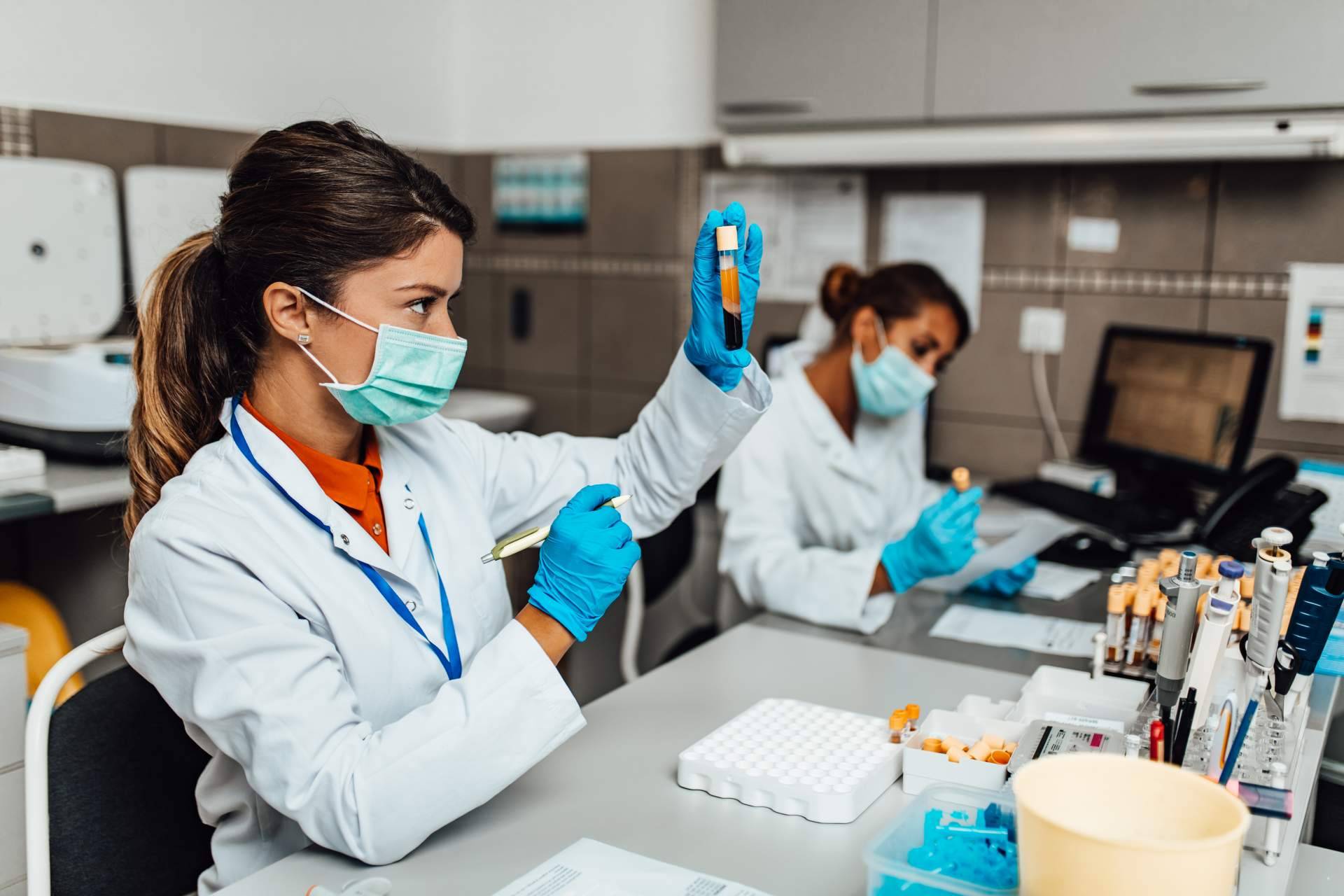 Afiliarse a TECNOS y unirse a los objetivos marcados para el futuro profesional del personal técnico superior sanitario