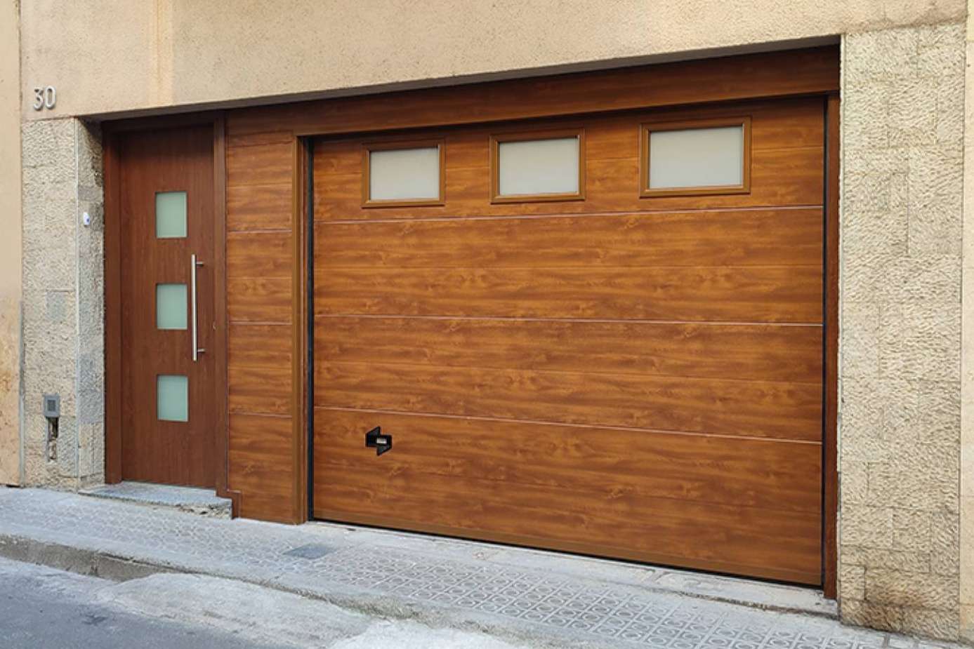 Por Thalazza, ¿por qué es importante colocar puertas de aluminio en las casas?