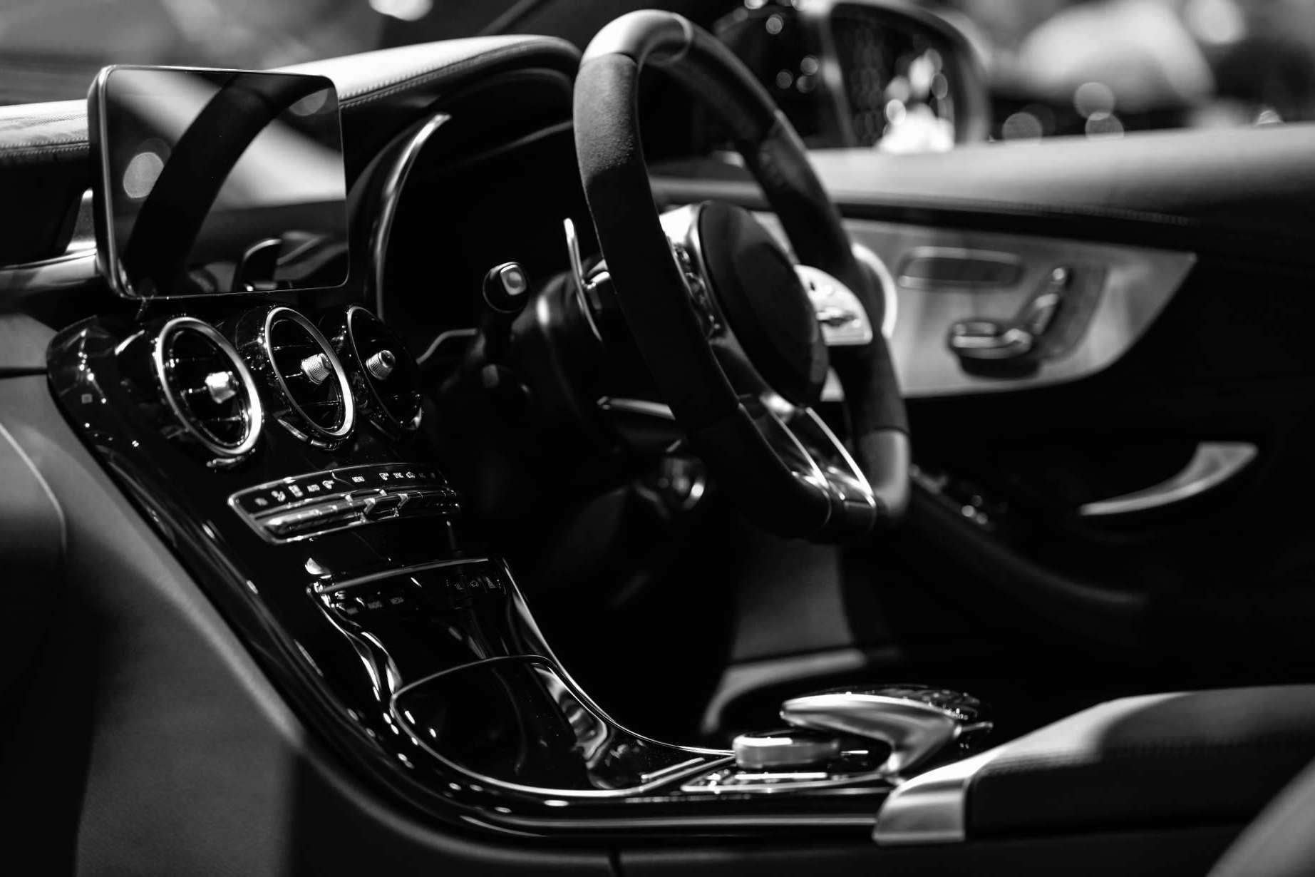 Alquilar un coche de lujo, la opción que ofrece Rent Car Deluxe para hacer un regalo único