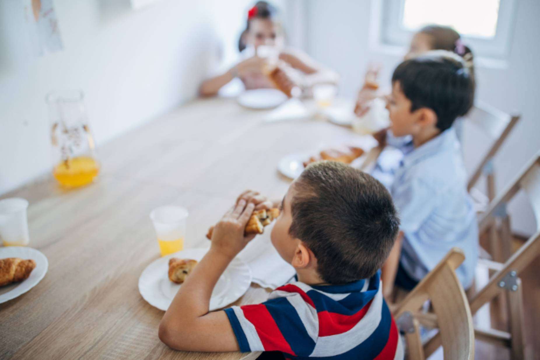 La clínica Alzenit sobre la relevancia de una buena nutrición infantil