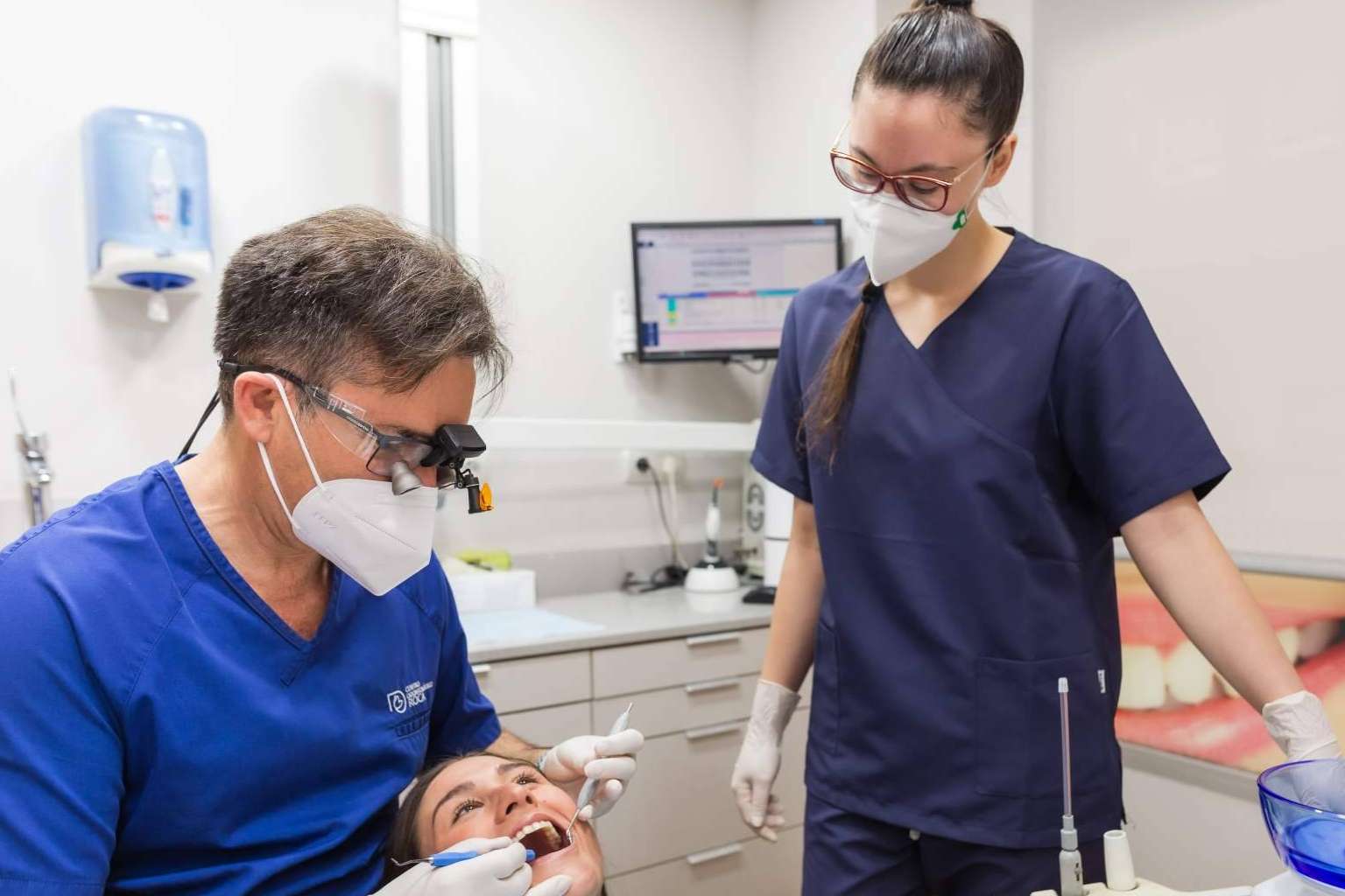 Servicios de implantes dentales en Elche, de la mano de Clínica Dental Roca