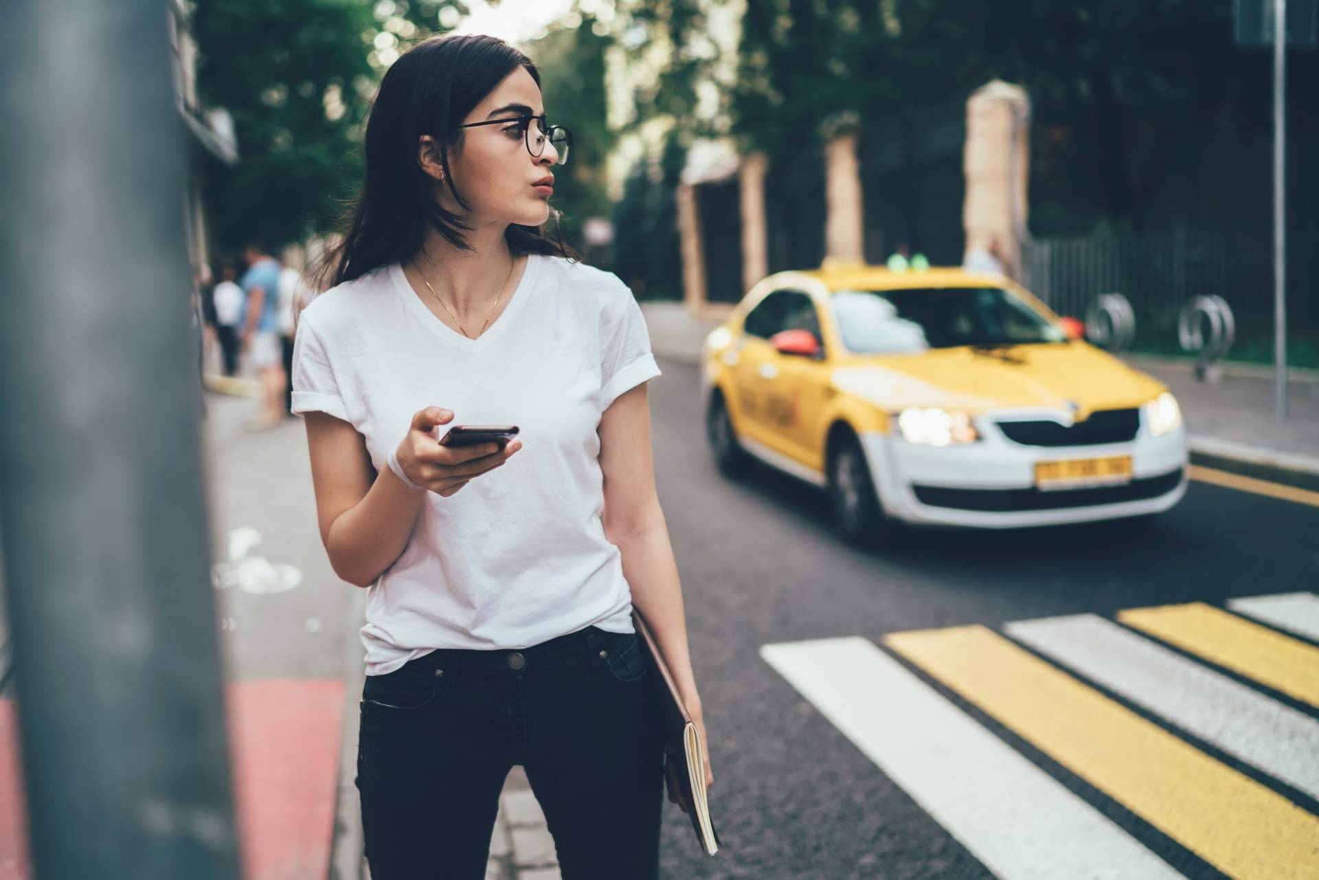Las ventajas de coger un taxi en Barcelona en verano, con Yeck