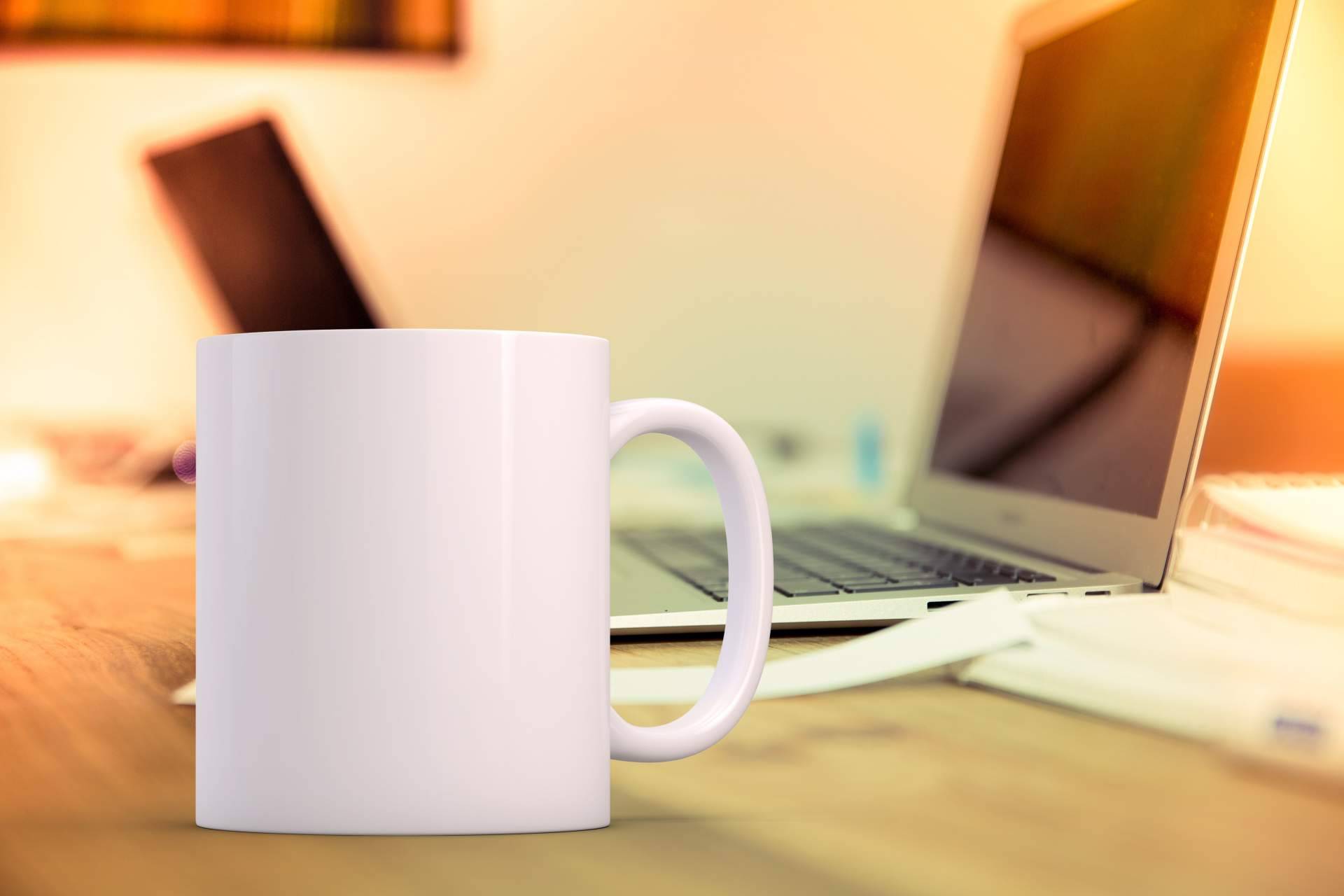 Tazas y botellas personalizables con ProductosPersonalizados.es