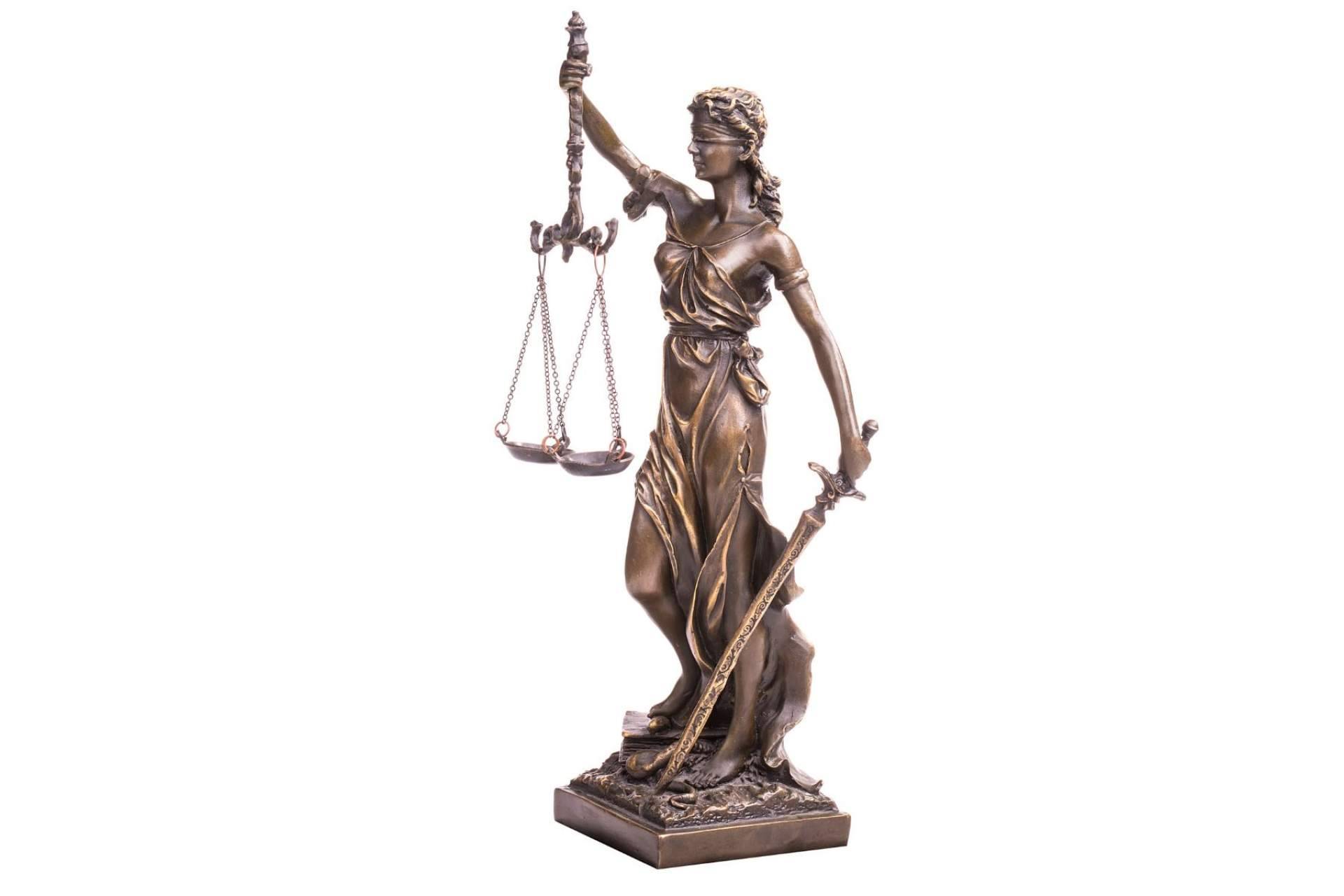 El Derecho y la Toga facilita la comprensión del mundo legal a profesionales y estudiantes