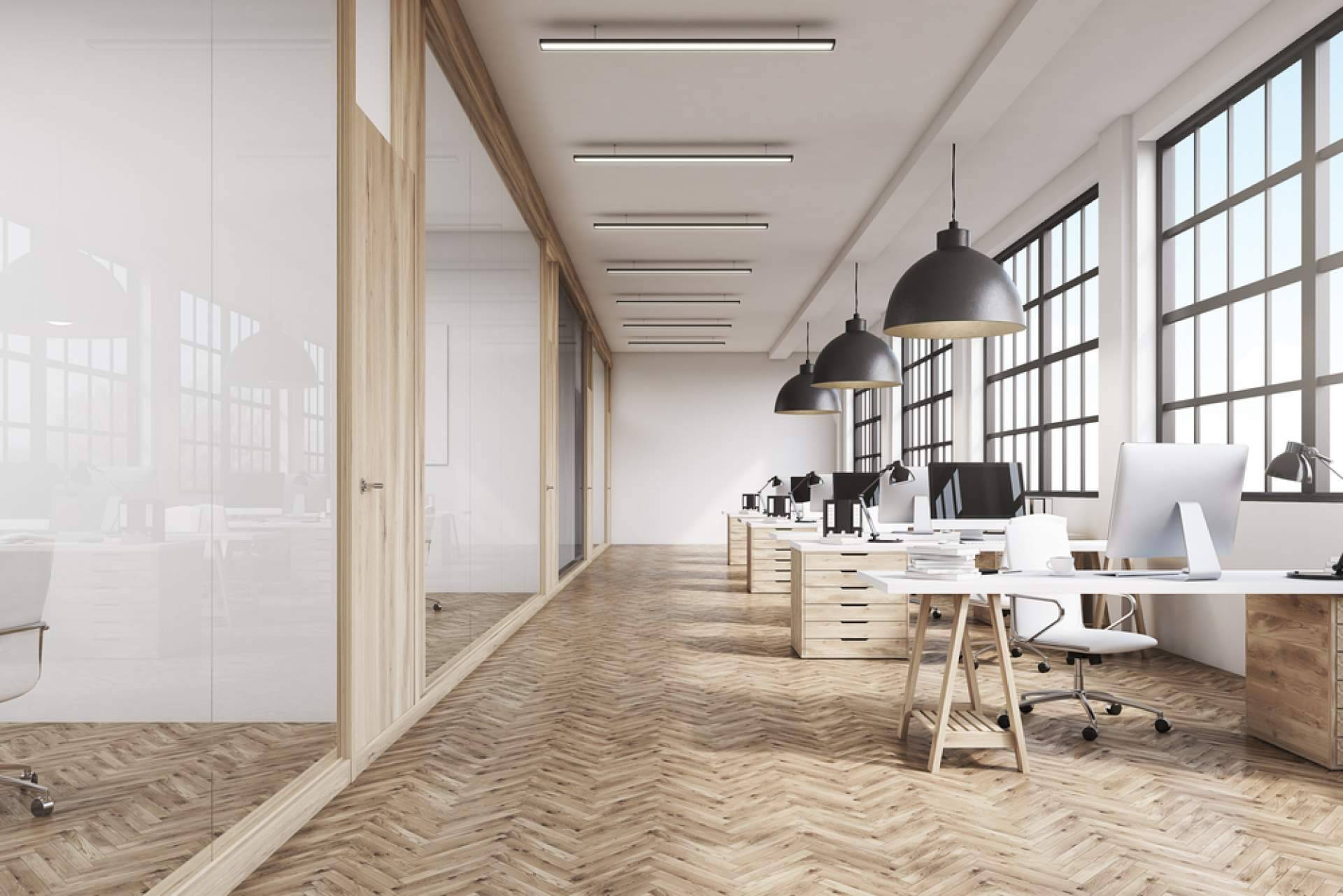 Renovación del mobiliario para dar un nuevo ambiente en una oficina, con Factory Oficina