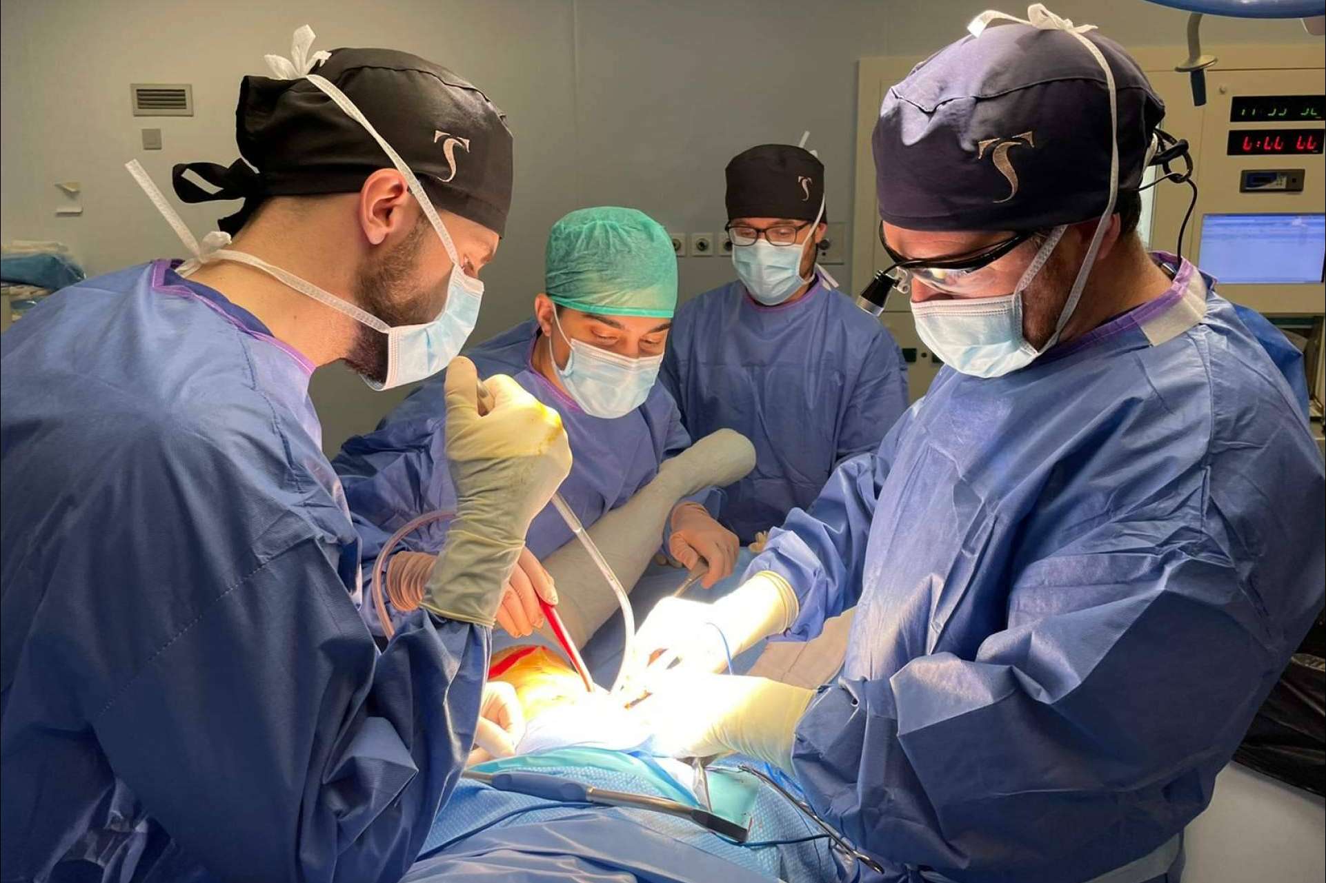 El abordaje directo superior es la técnica de cirugía de cadera que ha convertido el Doctor Soler en el Mejor Traumatólogo de España 2022