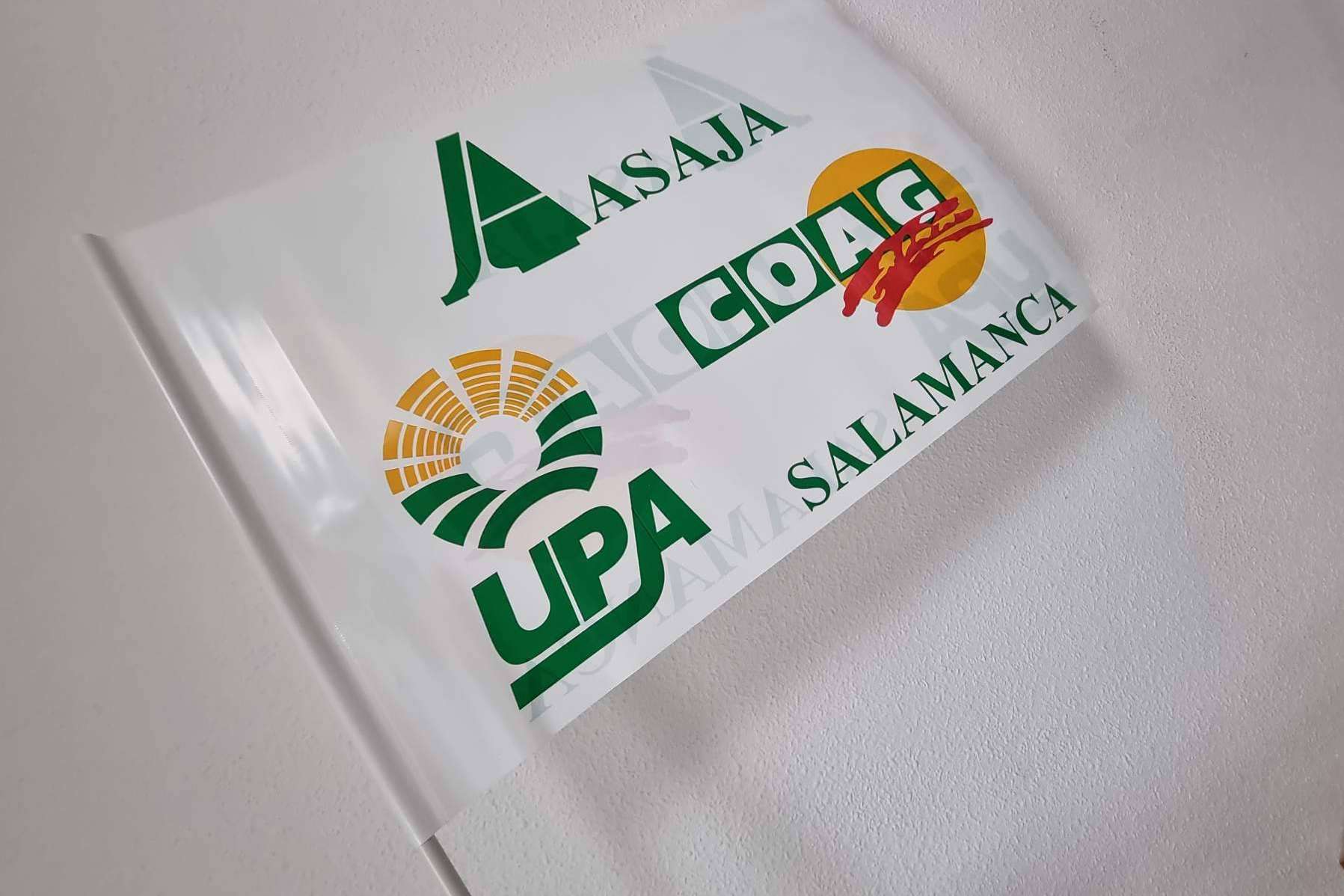 Oxydo ofrece banderas sostenibles y personalizadas para fomentar la publicidad ecológica