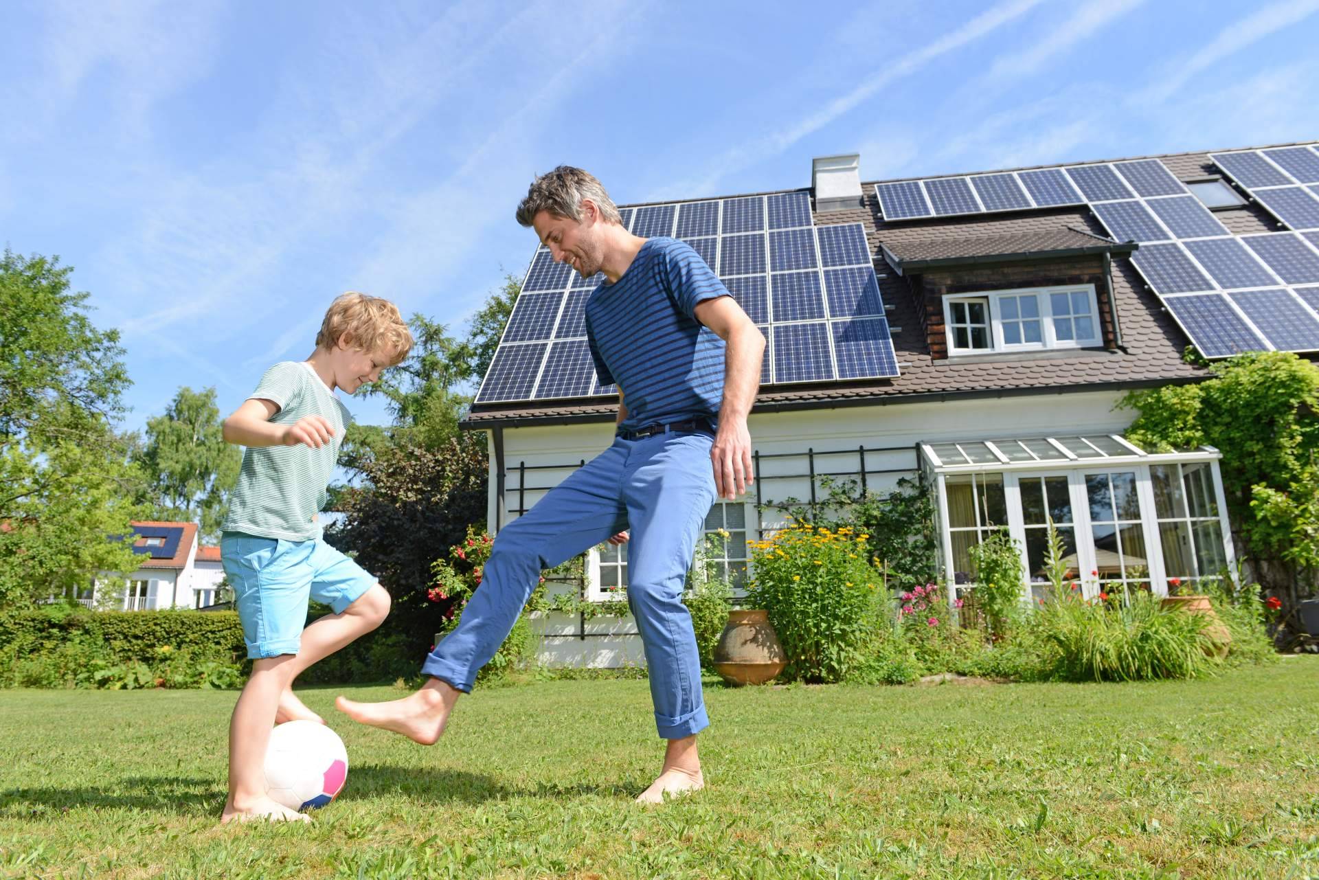 El verano es el mejor momento para instalar placas solares, por Soof