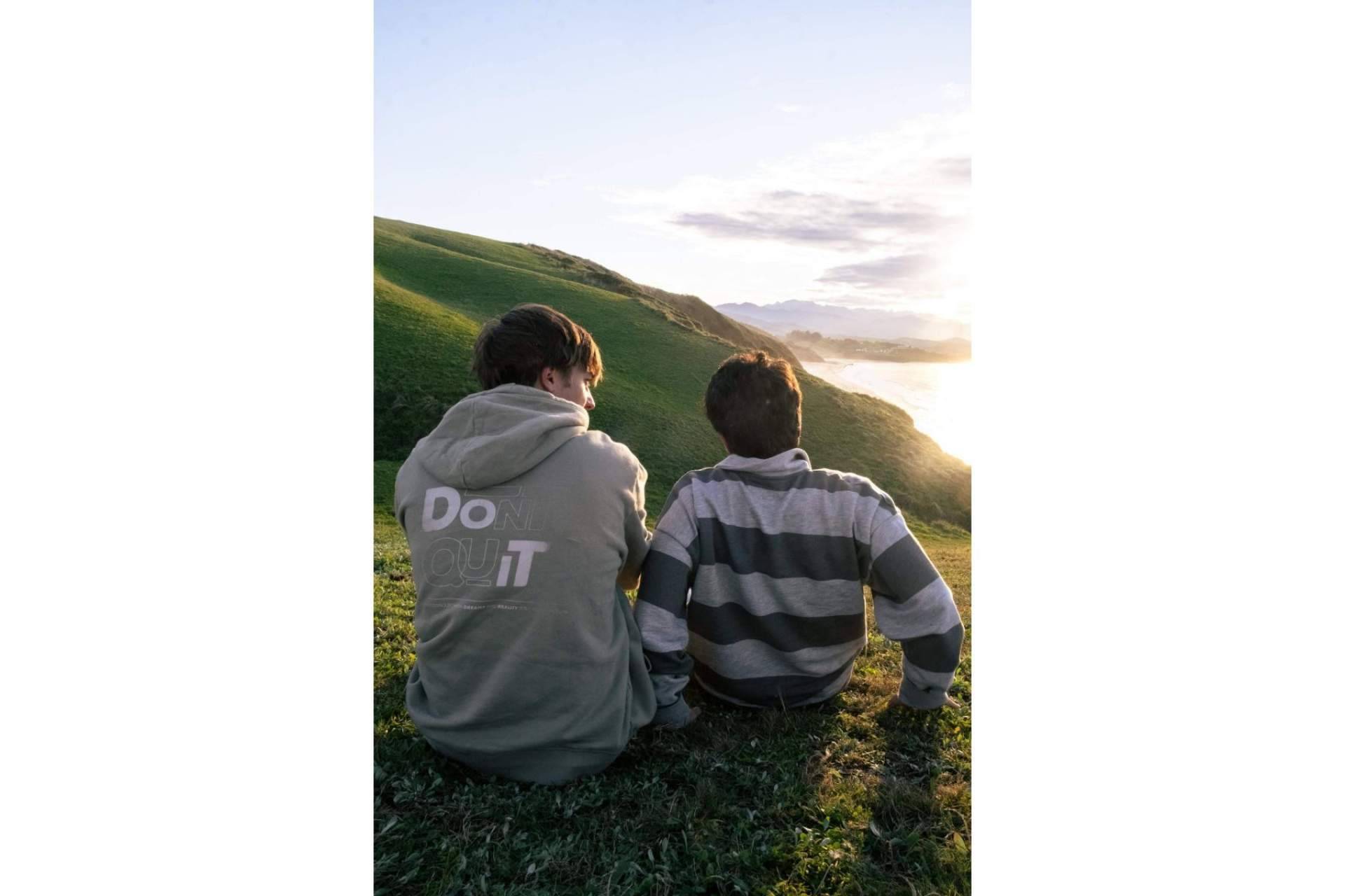Los jóvenes apasionados de la aventura optan por las sudaderas unisex de Troppo