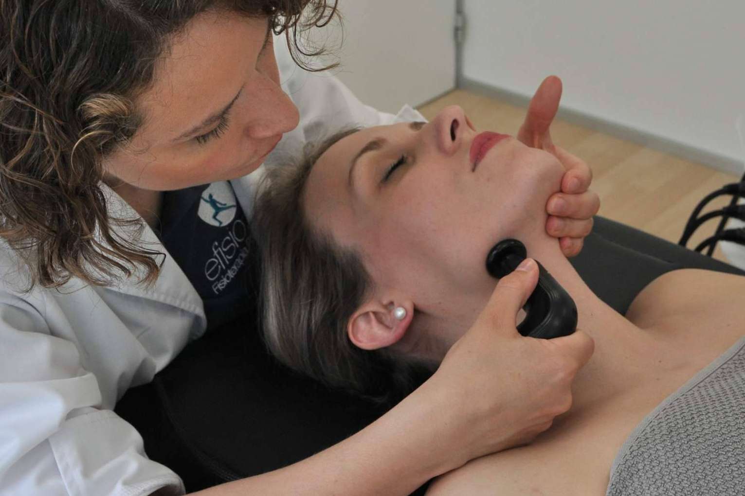 Radiofrecuencia, un tratamiento innovador para el dolor de cuello y cervicales, por eFISIO