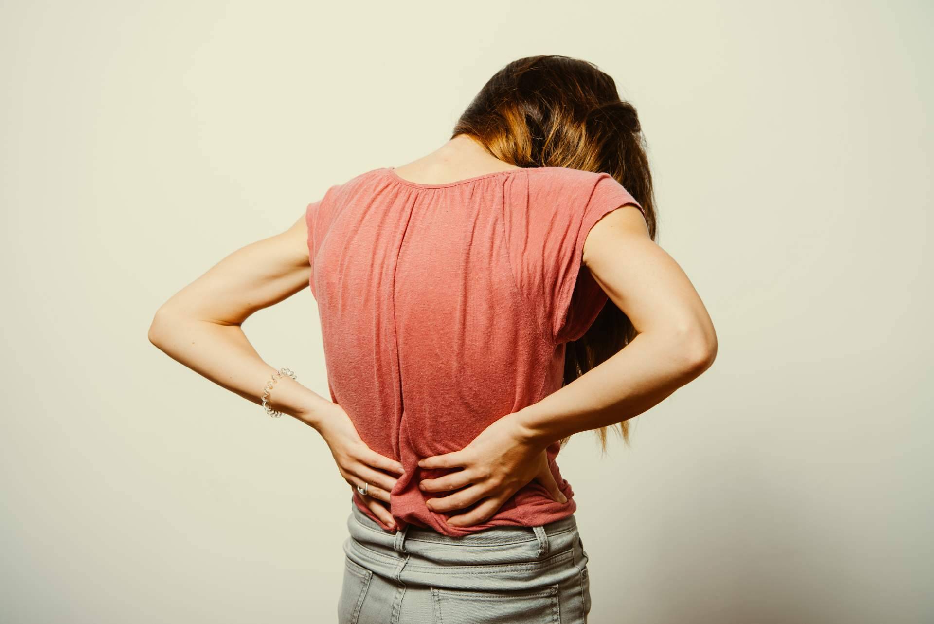 Combatir el dolor lumbar con los servicios de FisioAvilés