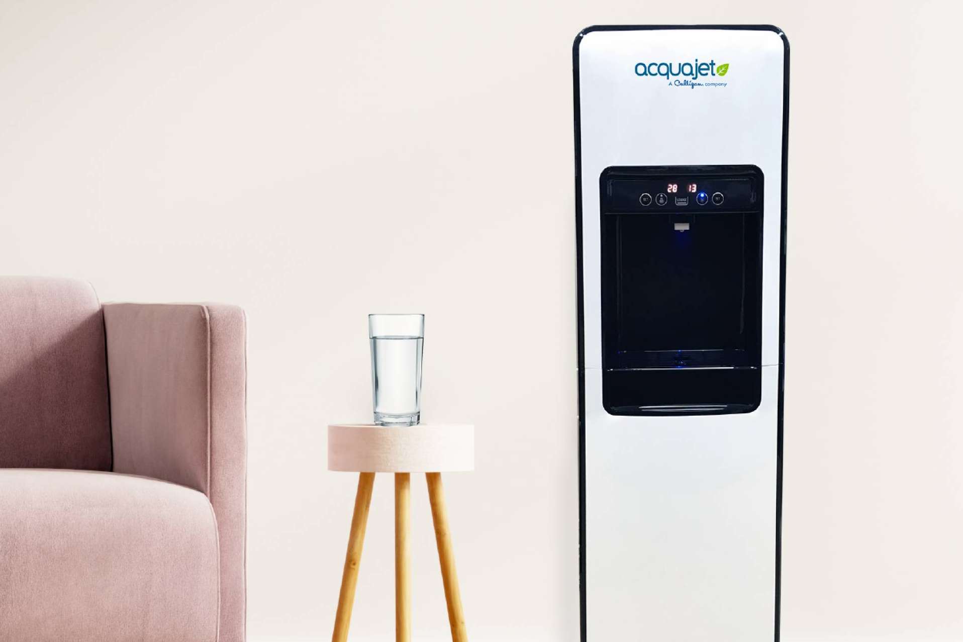 Servicio de agua de calidad de Acquajet, especialista en filtración y ósmosis