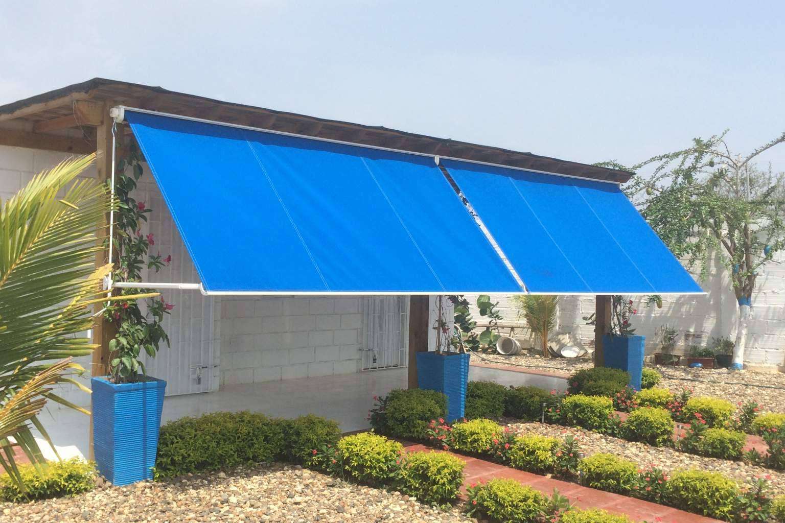 Fabricación e instalación de toldos y parasoles, de la mano de Mobiliaria Toldos y Parasoles