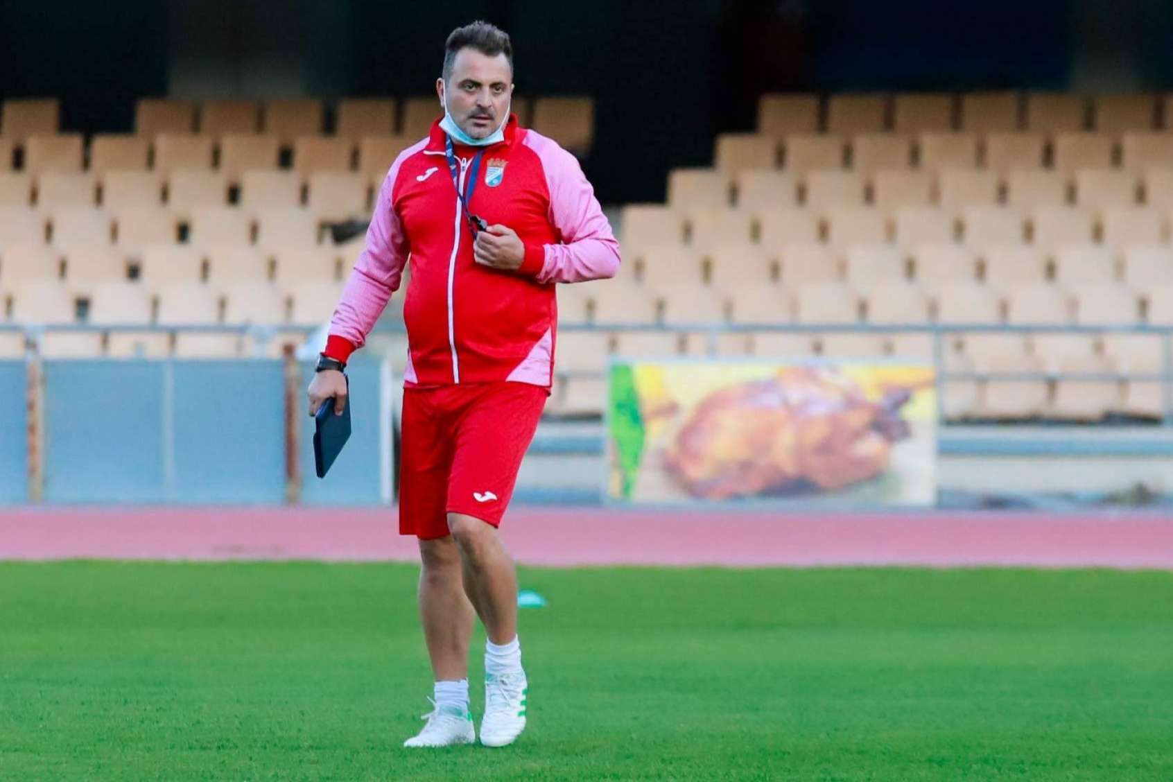 Joaquín Poveda ofrece asesoramiento personalizado para entrenadores de fútbol