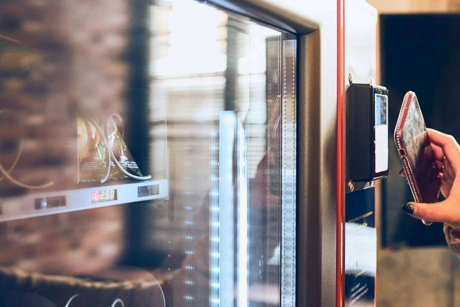 Cuáles son los beneficios de proporcionar un servicio de vending a los empleados de una empresa, por C&B Señor