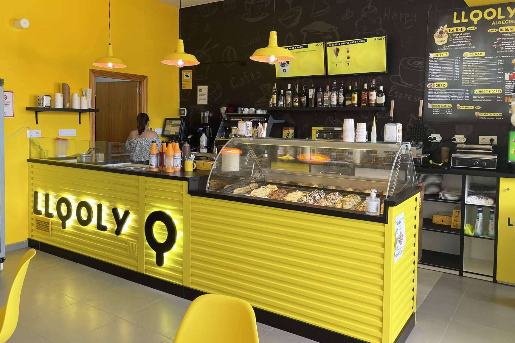 Helados artesanos con la franquicia Llooly