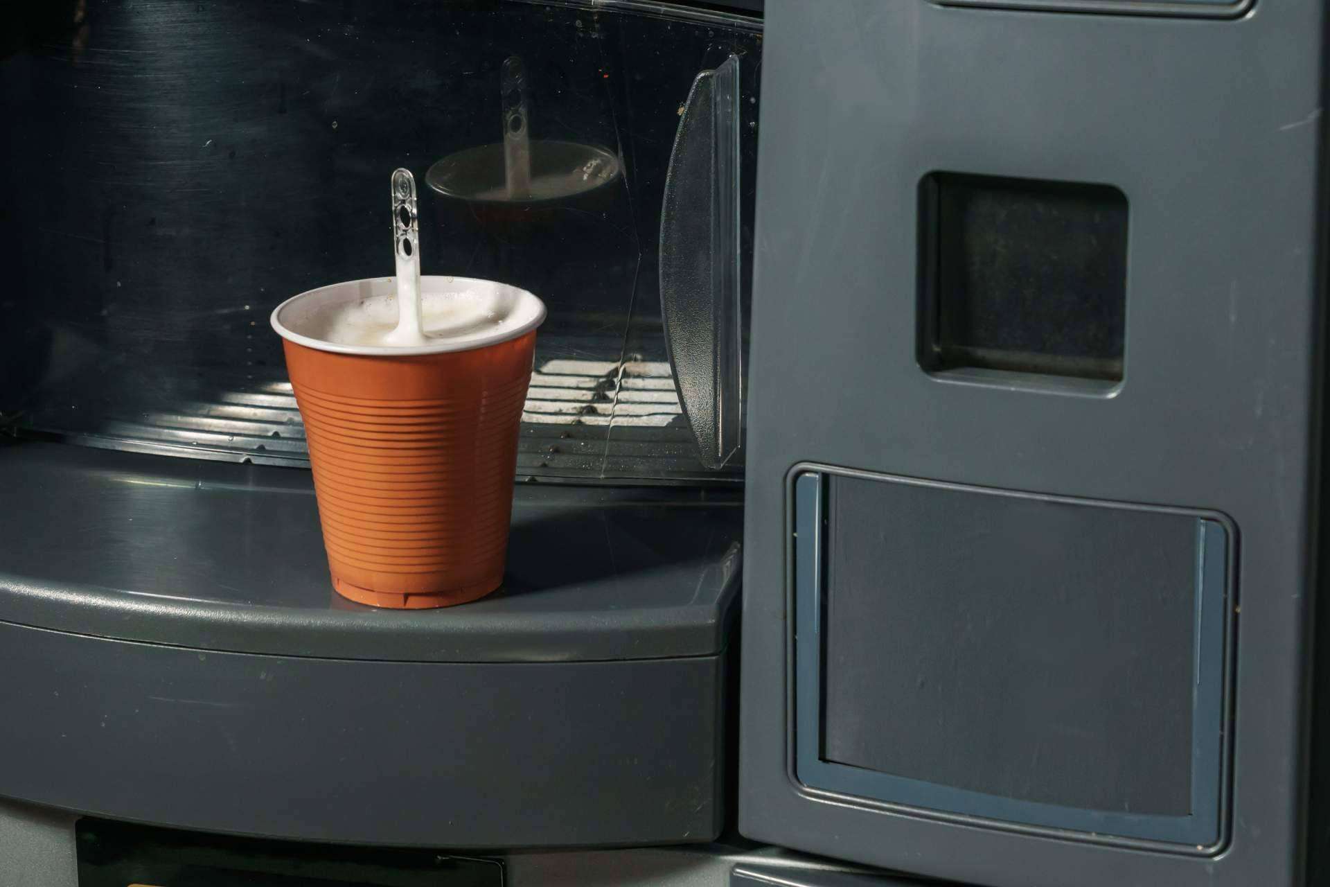 Las máquinas de vending de café en grandes empresas tienen diversos beneficios, explica C&B Señor