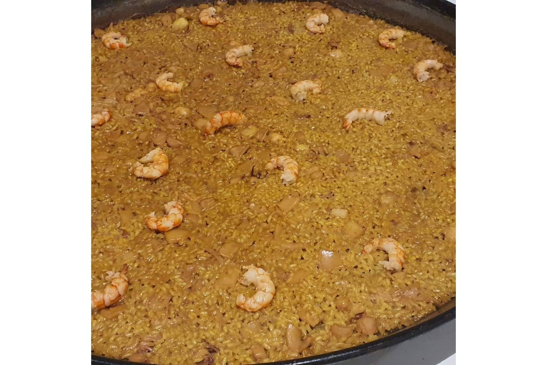 La Taberna Casera es una de las arrocerías en Valencia más reconocidas en la zona de El Cabañal