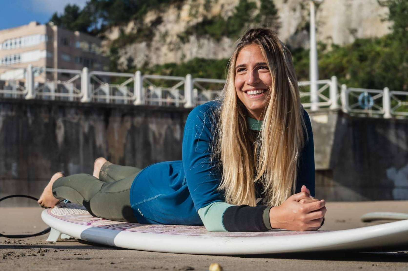 El verano sin fin en Salinas llega de la mano de Family Surfers