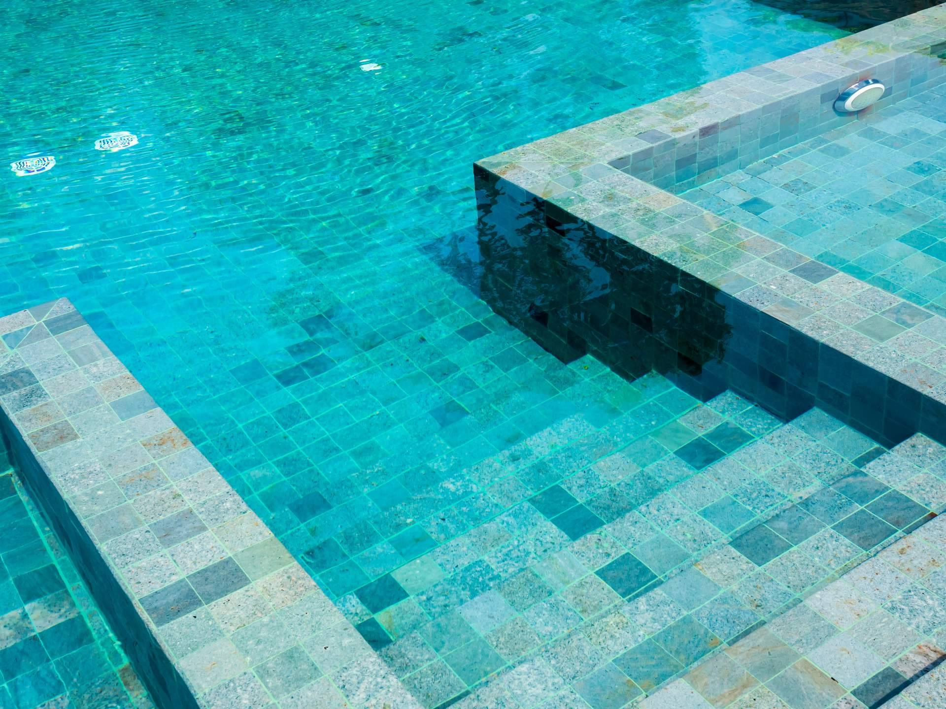 Vervictech y la limpieza de agua de piscinas