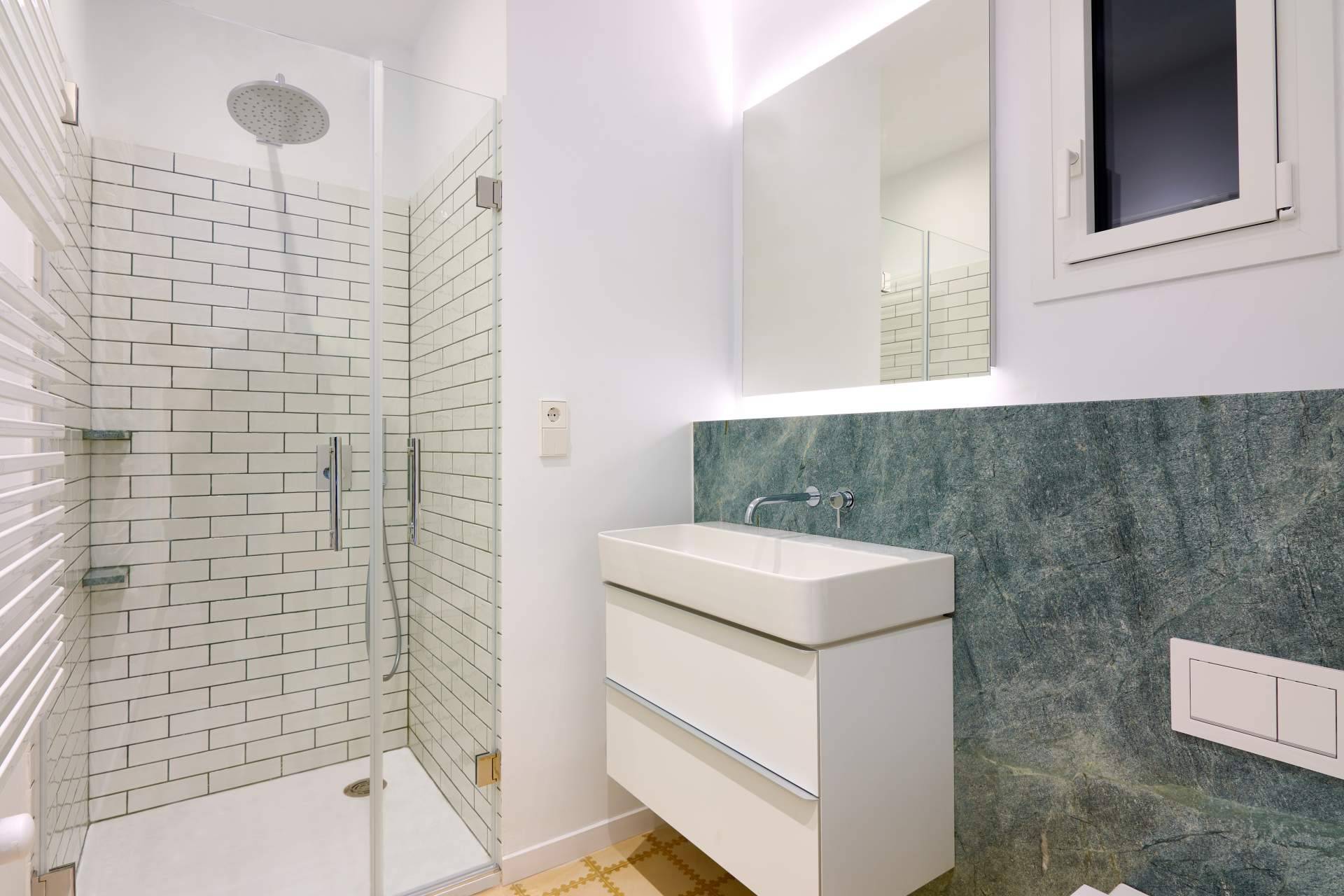Realizar una reforma integral con los profesionales de Reformas de Baños Madrid para aumentar el valor de la vivienda