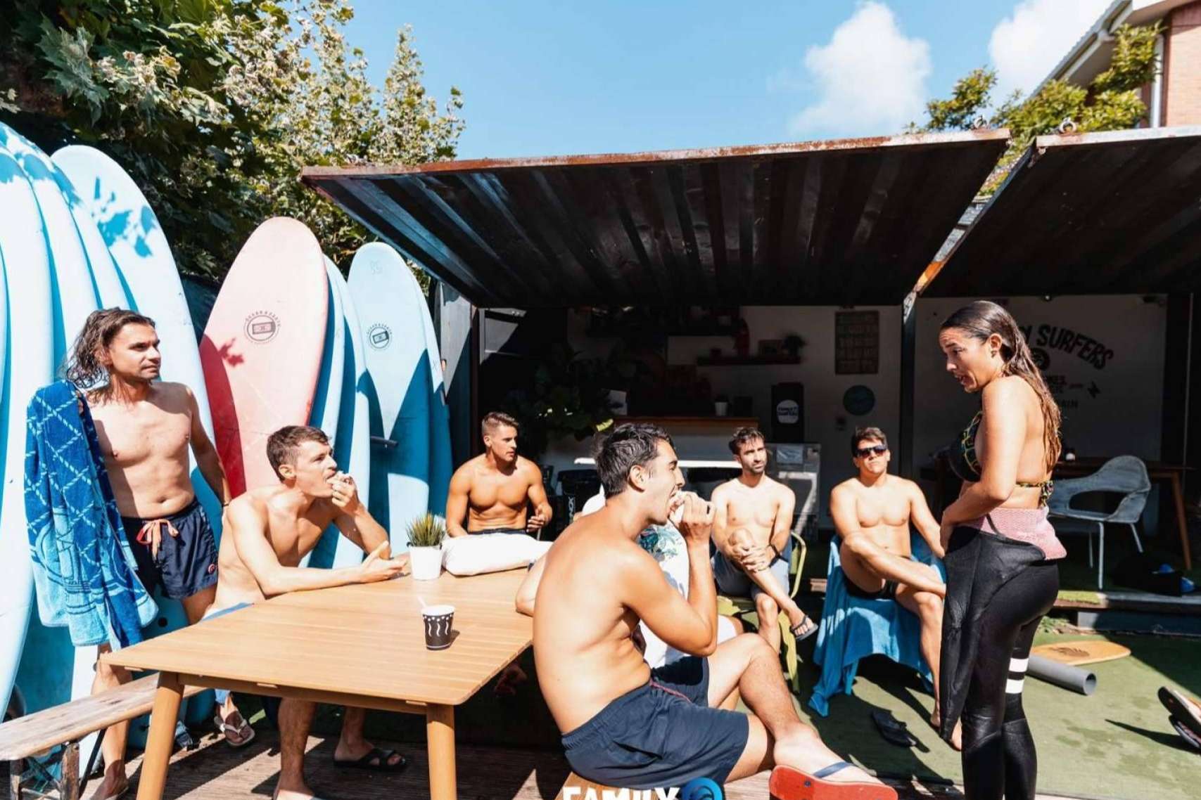Un turismo de moda entre los jóvenes, Family Surfers - Surfcamp Las Dunas