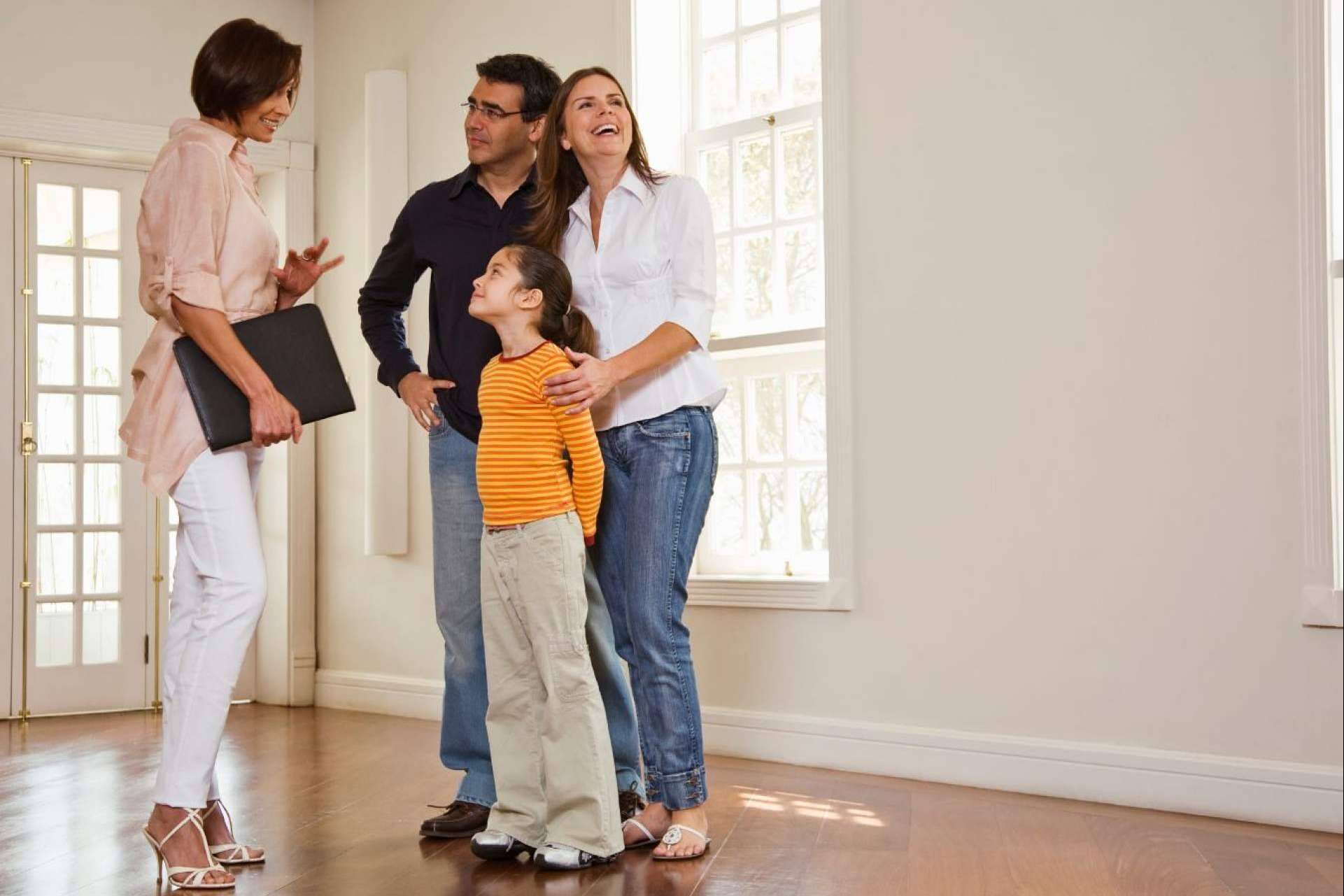 Servicios de calidad con Kensington International para la venta de pisos y casas, desde la consulta inicial hasta el servicio posventa