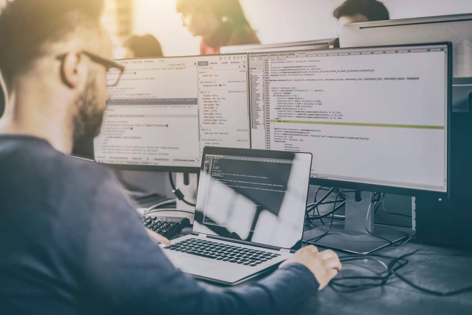 ¿Cómo encontrar el mejor software empresarial? El soporte de Software CRM ERP