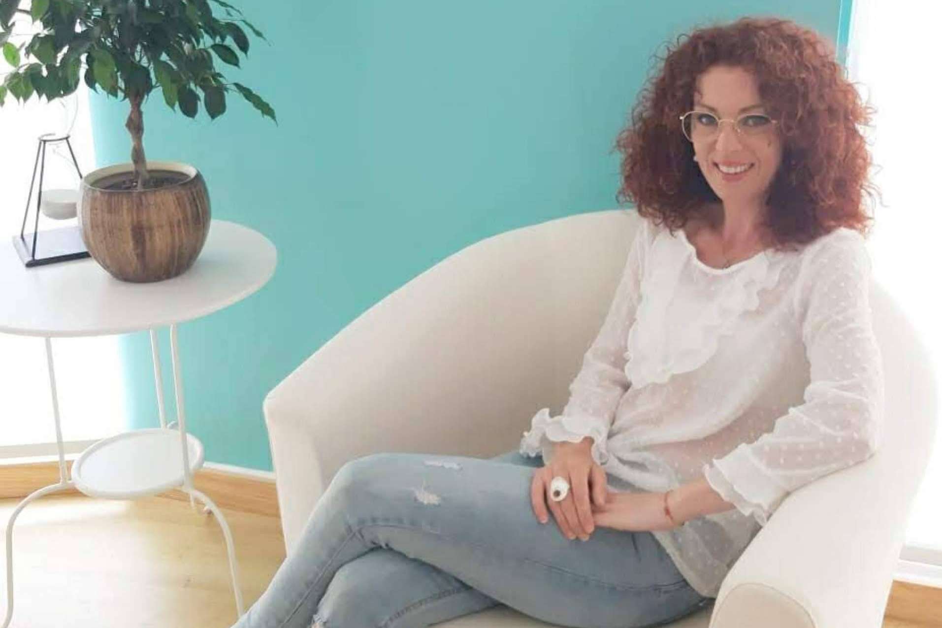 Nutricionalmente presenta las causas y soluciones de los atracones y ansiedad por comer