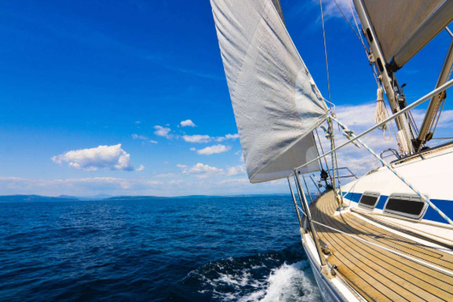 Las diferentes opciones de salidas en velero de Navega y Comparte