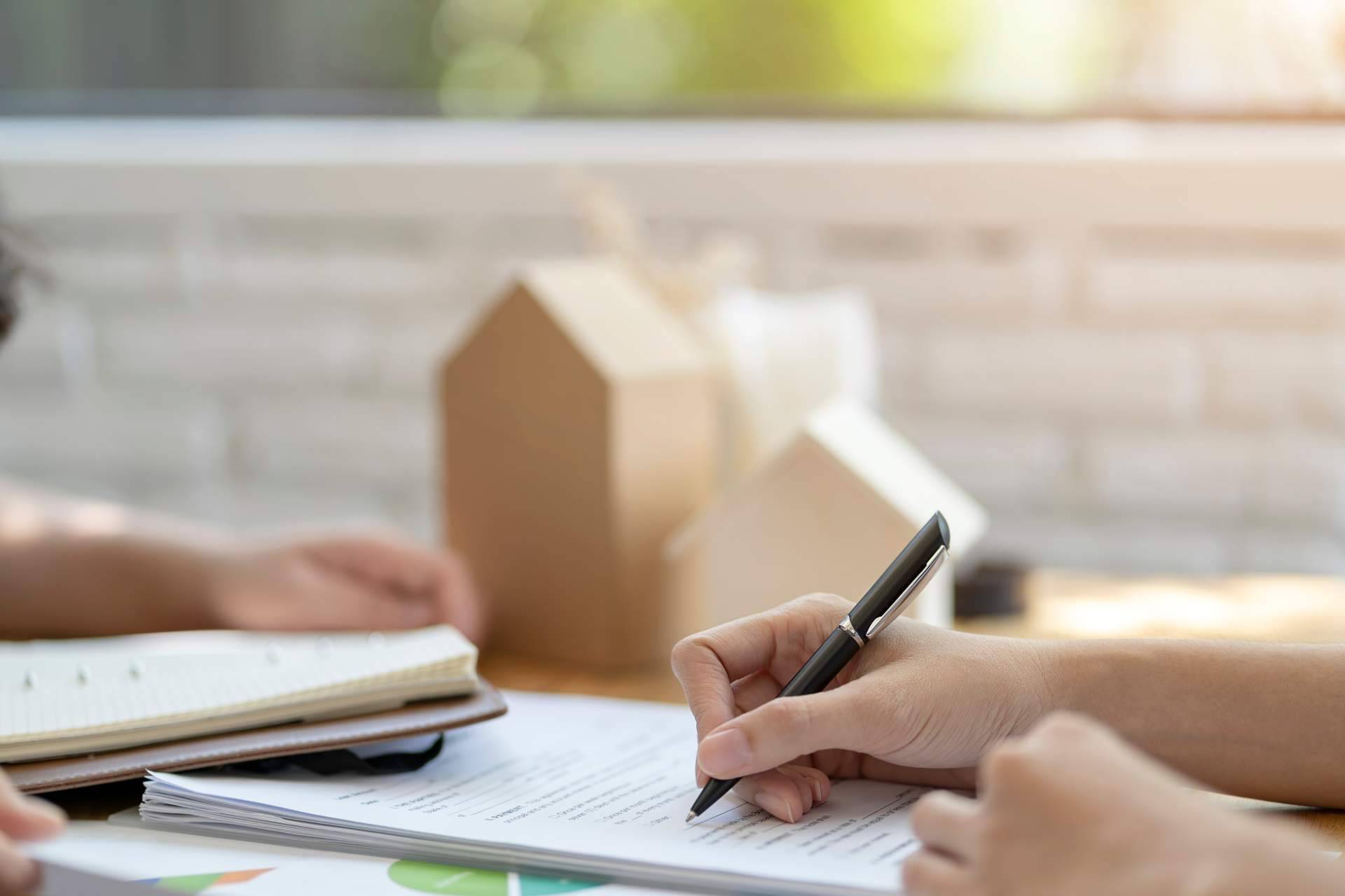 ¿Cuáles son los principales beneficios de gestionar un contrato de nuda propiedad con Ninamar Inmobiliaria?