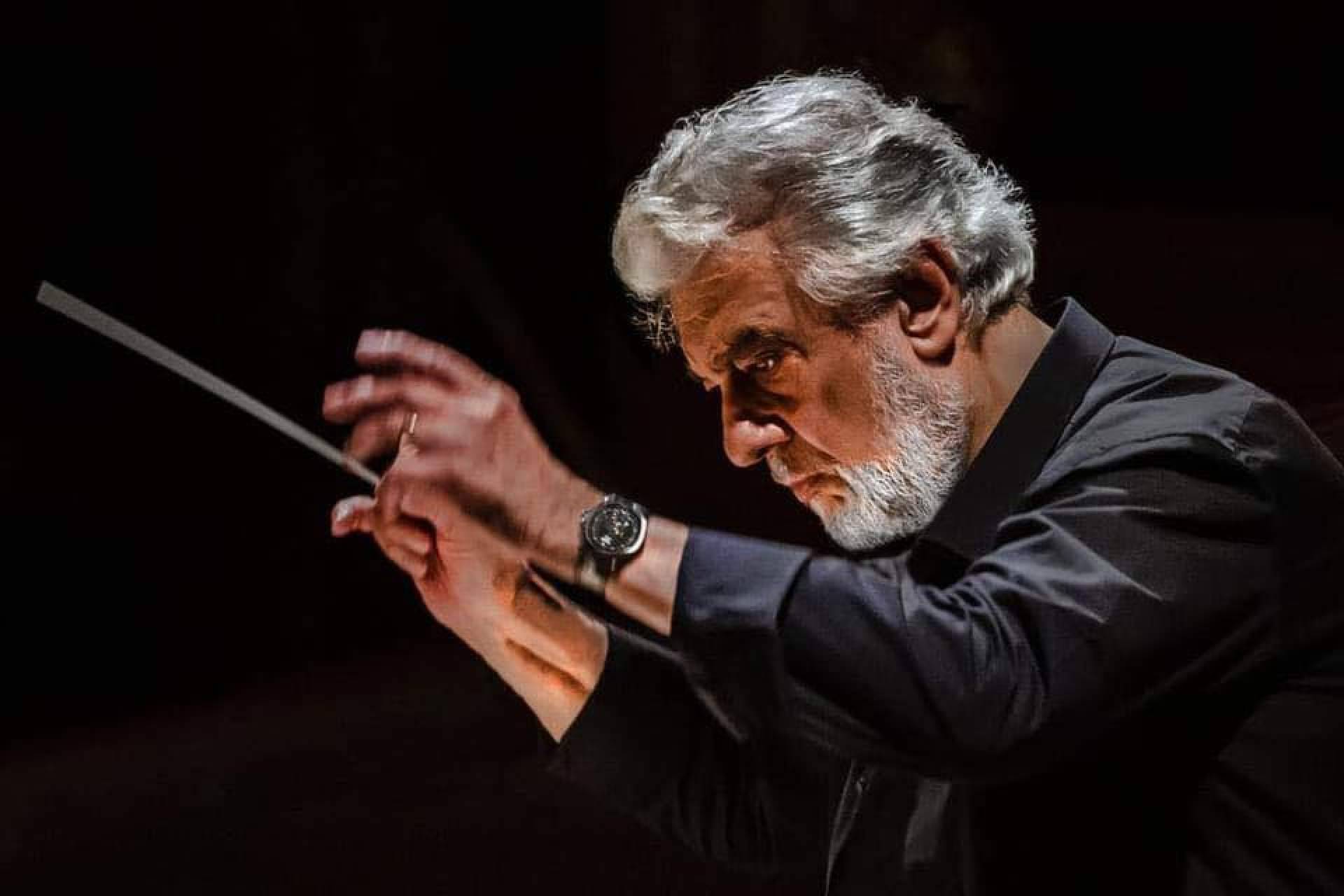 En la página web de Plácido Domingo, están disponibles las fechas de sus próximos teatros y conciertos