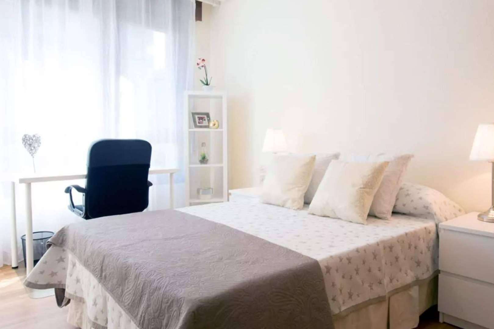 ¿Cuáles son los principales beneficios de vivir en la residencia universitaria Pamplona de CampusHome?