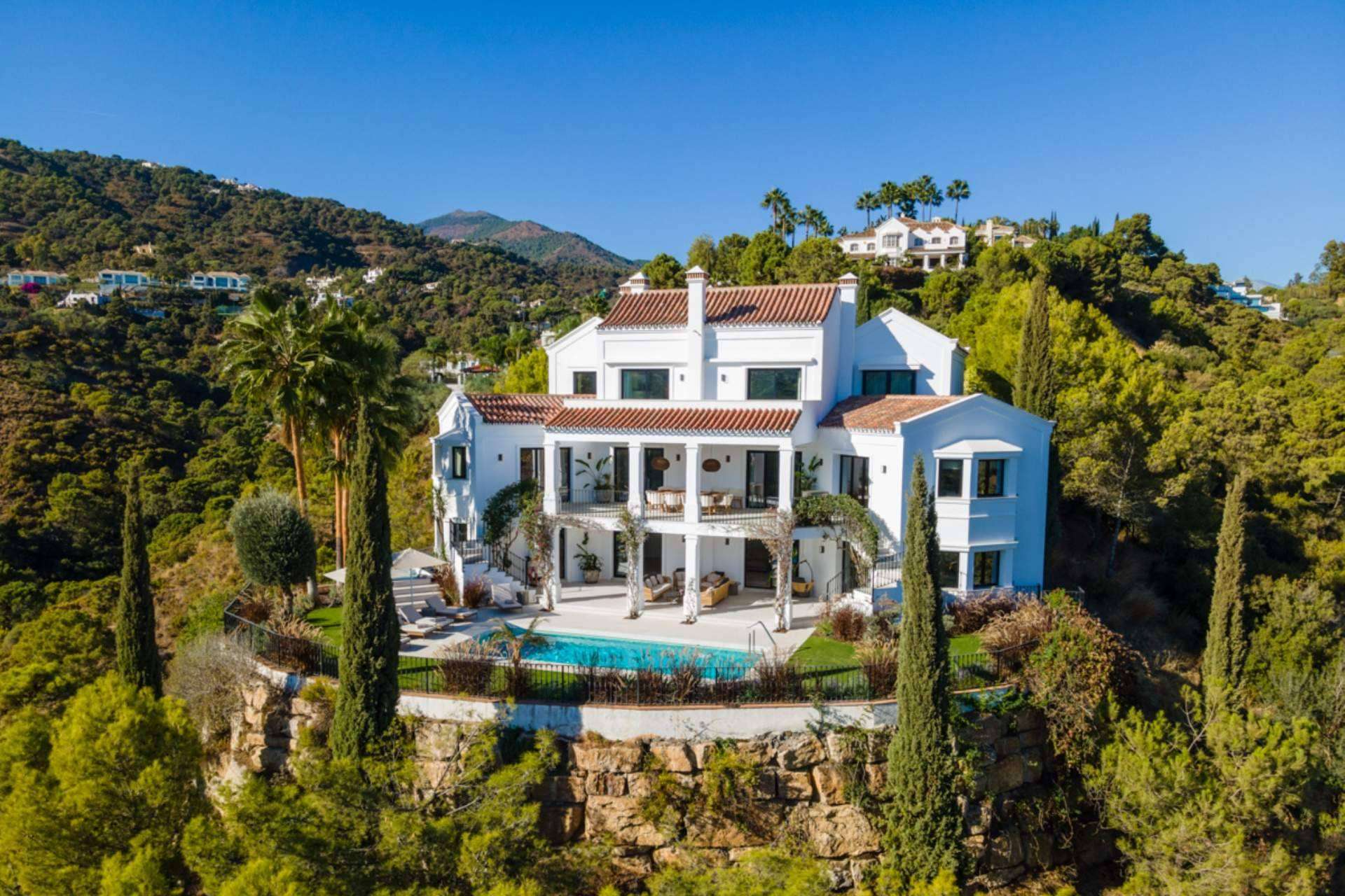 Encontrar una villa de lujo espectacular en Marbella es posible con Zeuthen & Company